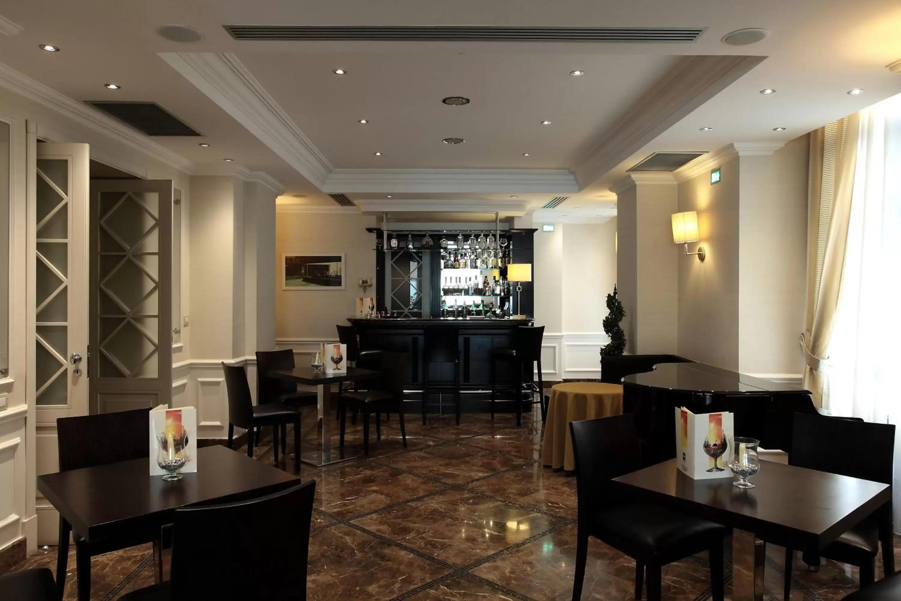 Lounge or bar, Restaurant/Places to Eat in Il Principe Hotel Catania