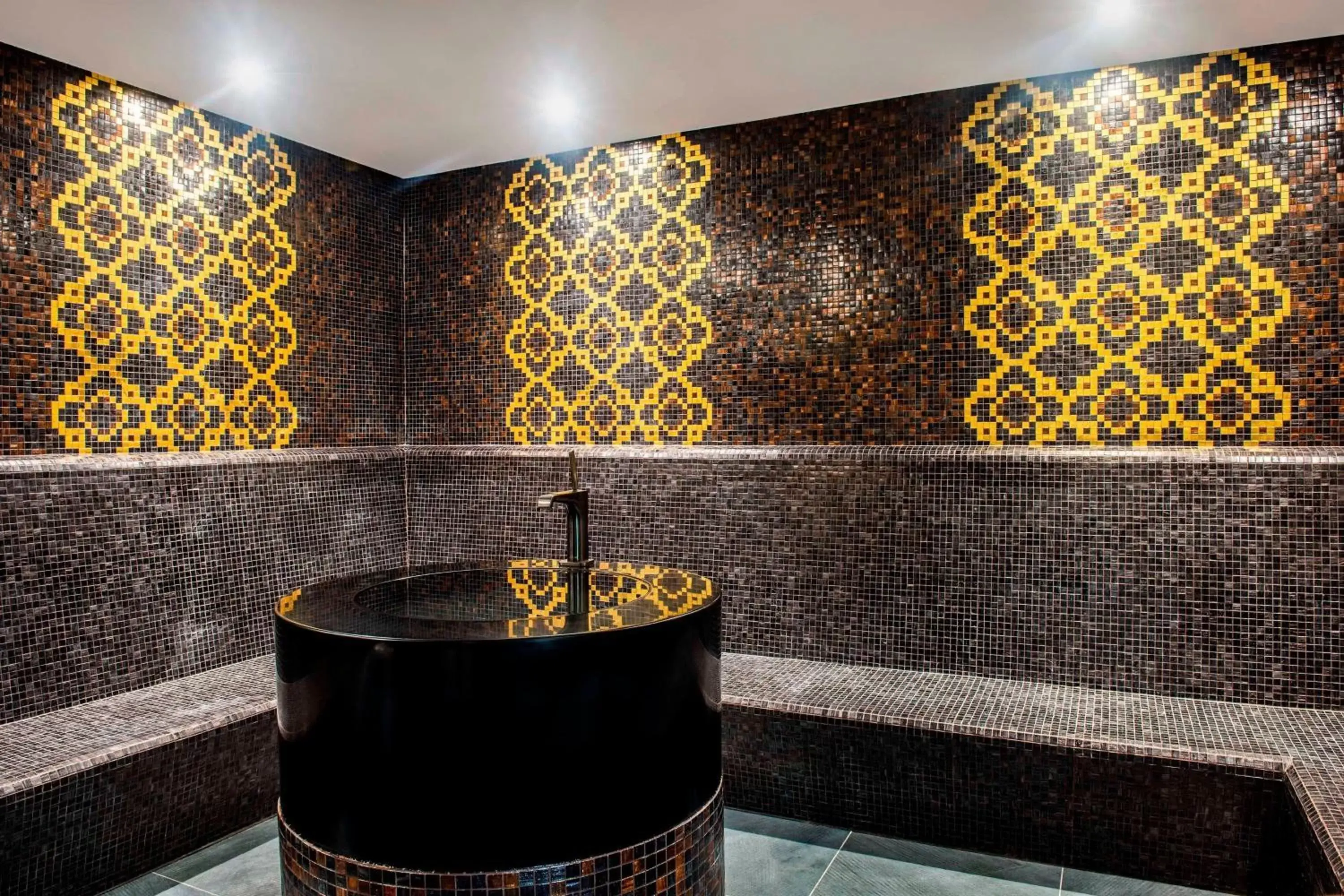 Spa and wellness centre/facilities, Bathroom in Sheraton Grand Tbilisi Metechi Palace