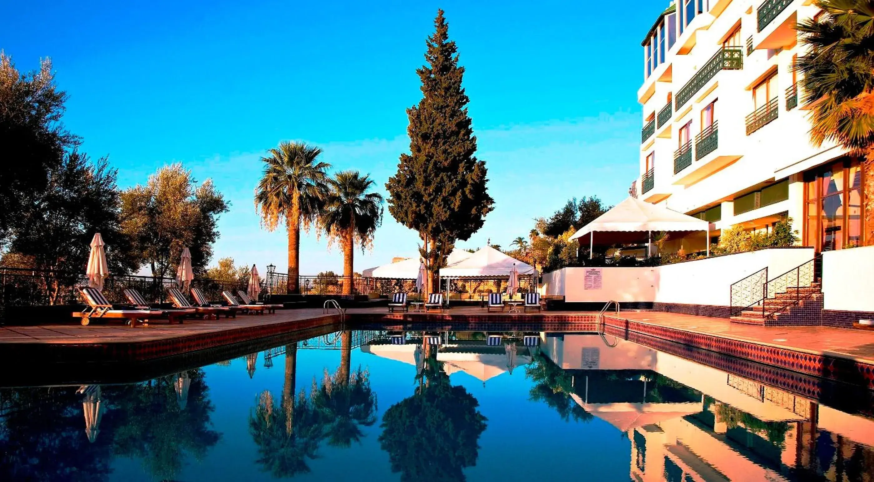 Pool view, Property Building in Les Mérinides