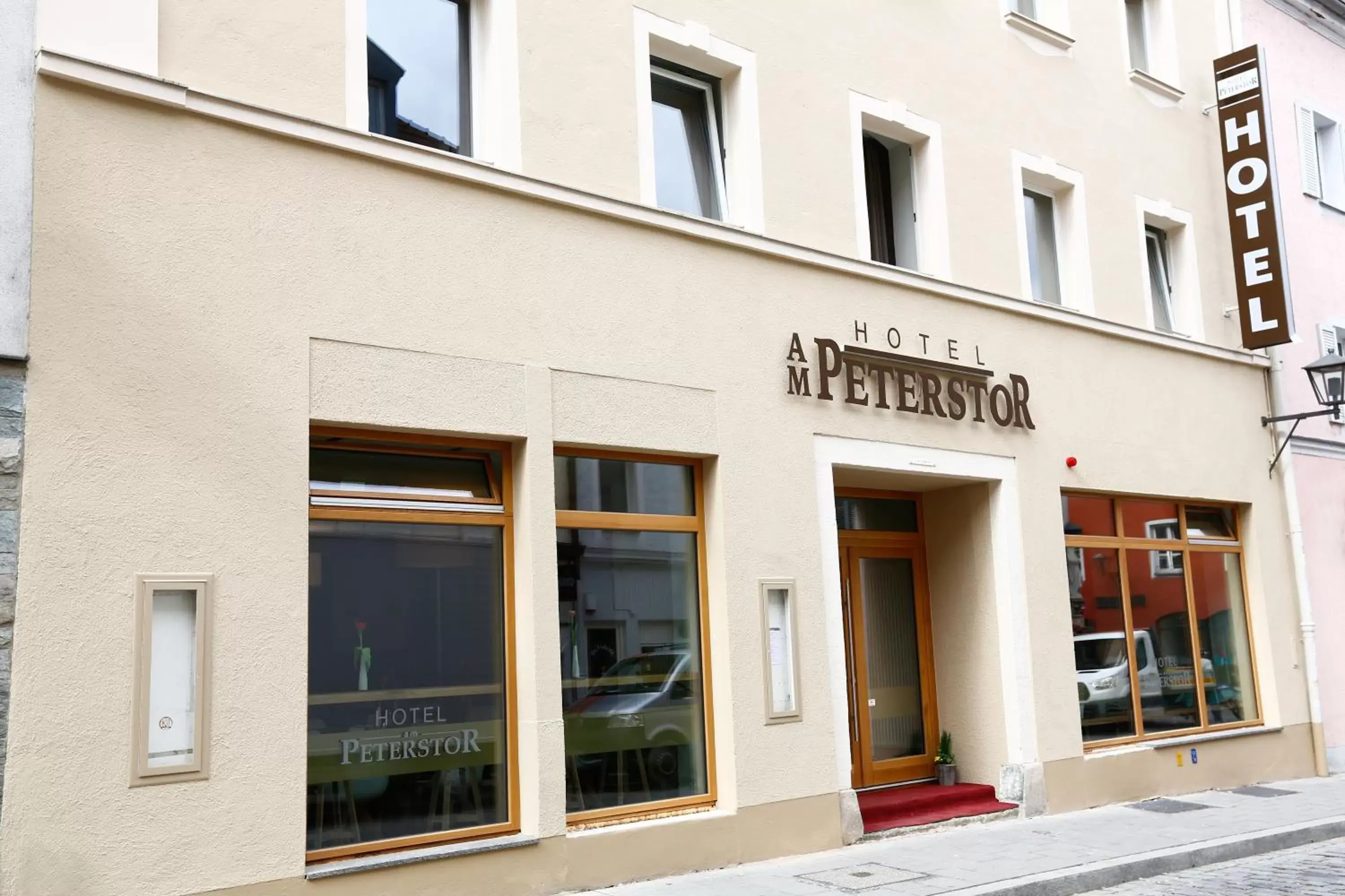 Facade/entrance, Property Building in Hotel am Peterstor