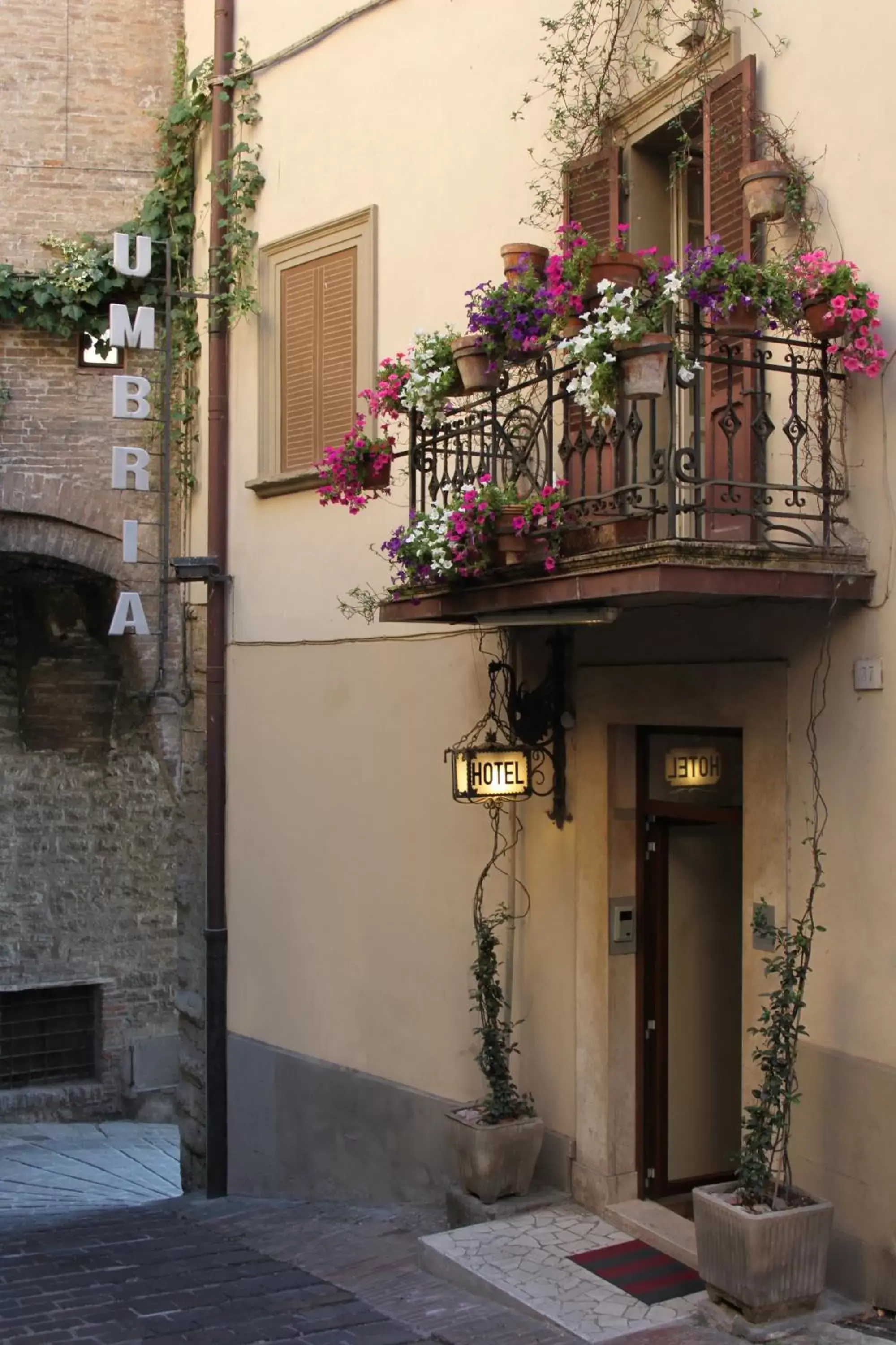 Facade/entrance in Hotel Umbria