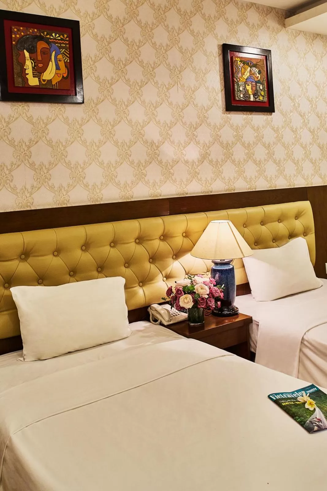 Photo of the whole room, Bed in Boss Hotel