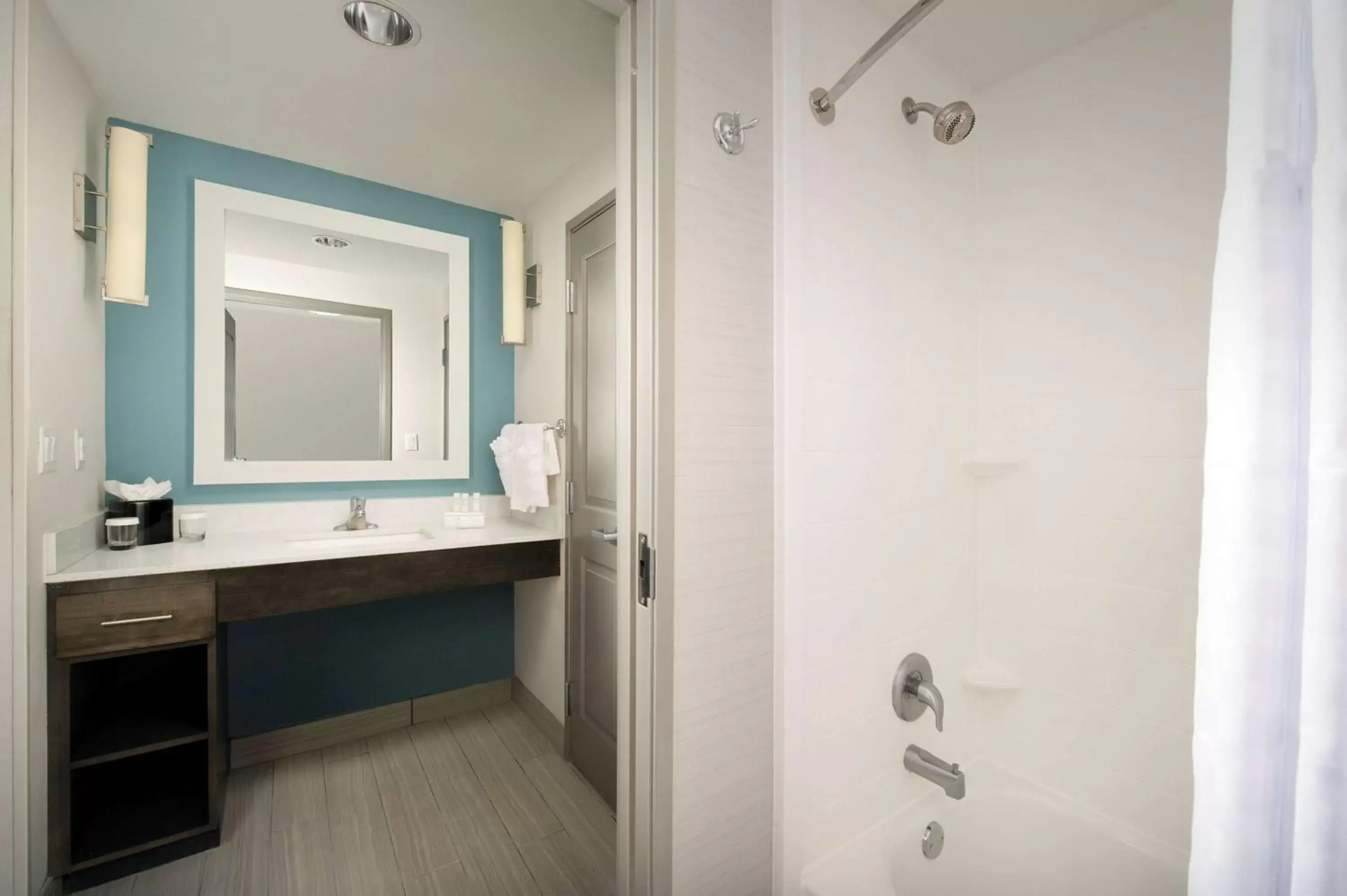 Bathroom in Homewood Suites by Hilton Metairie New Orleans