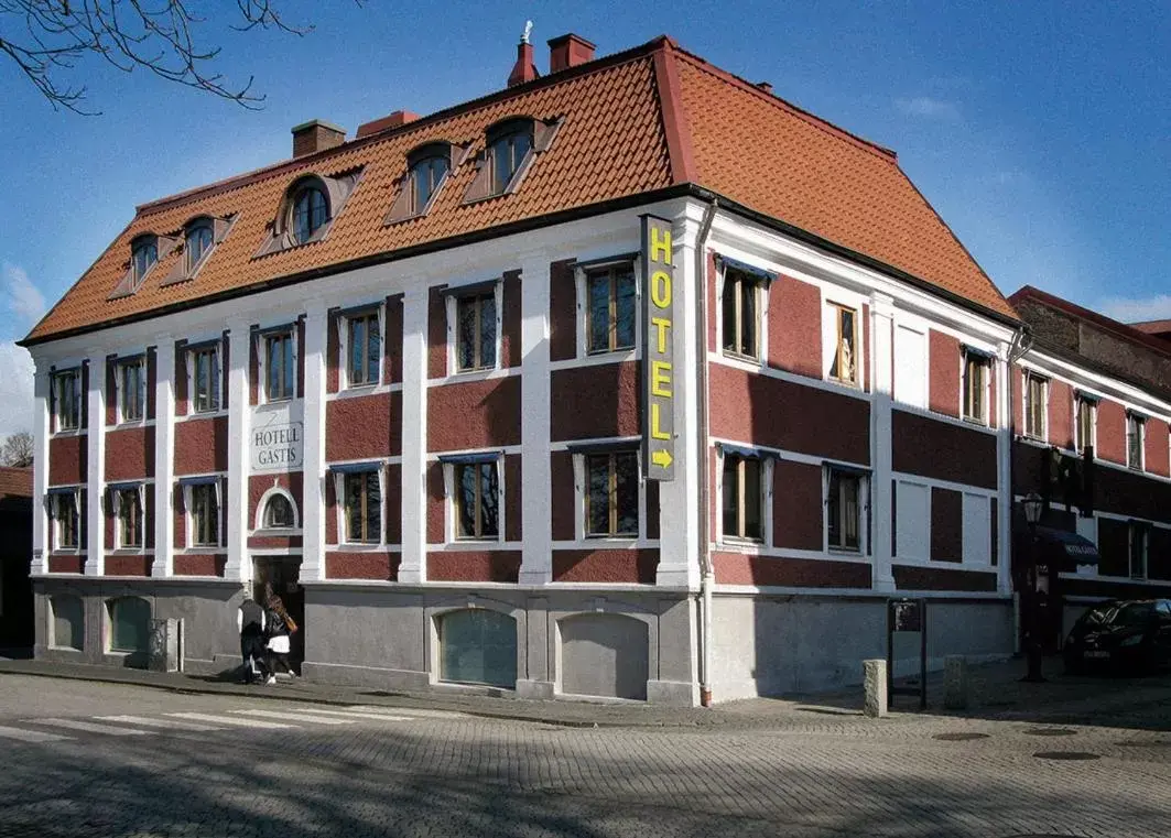 Property Building in Hotell Gästis