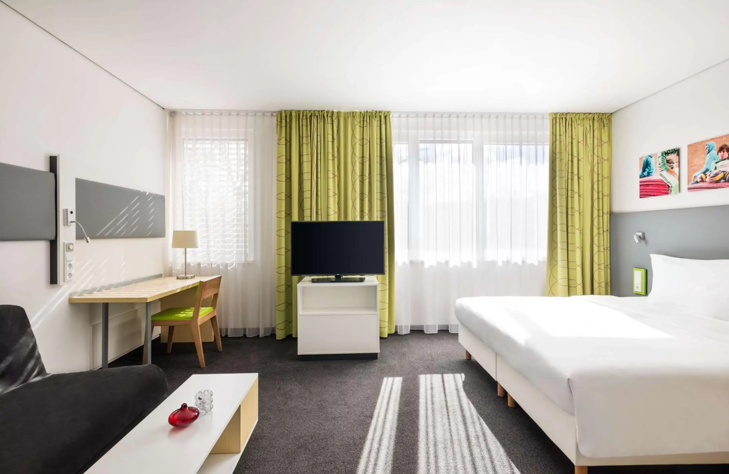 Photo of the whole room, Bed in Lindner Hotel Frankfurt Sportpark part of JdV by Hyatt