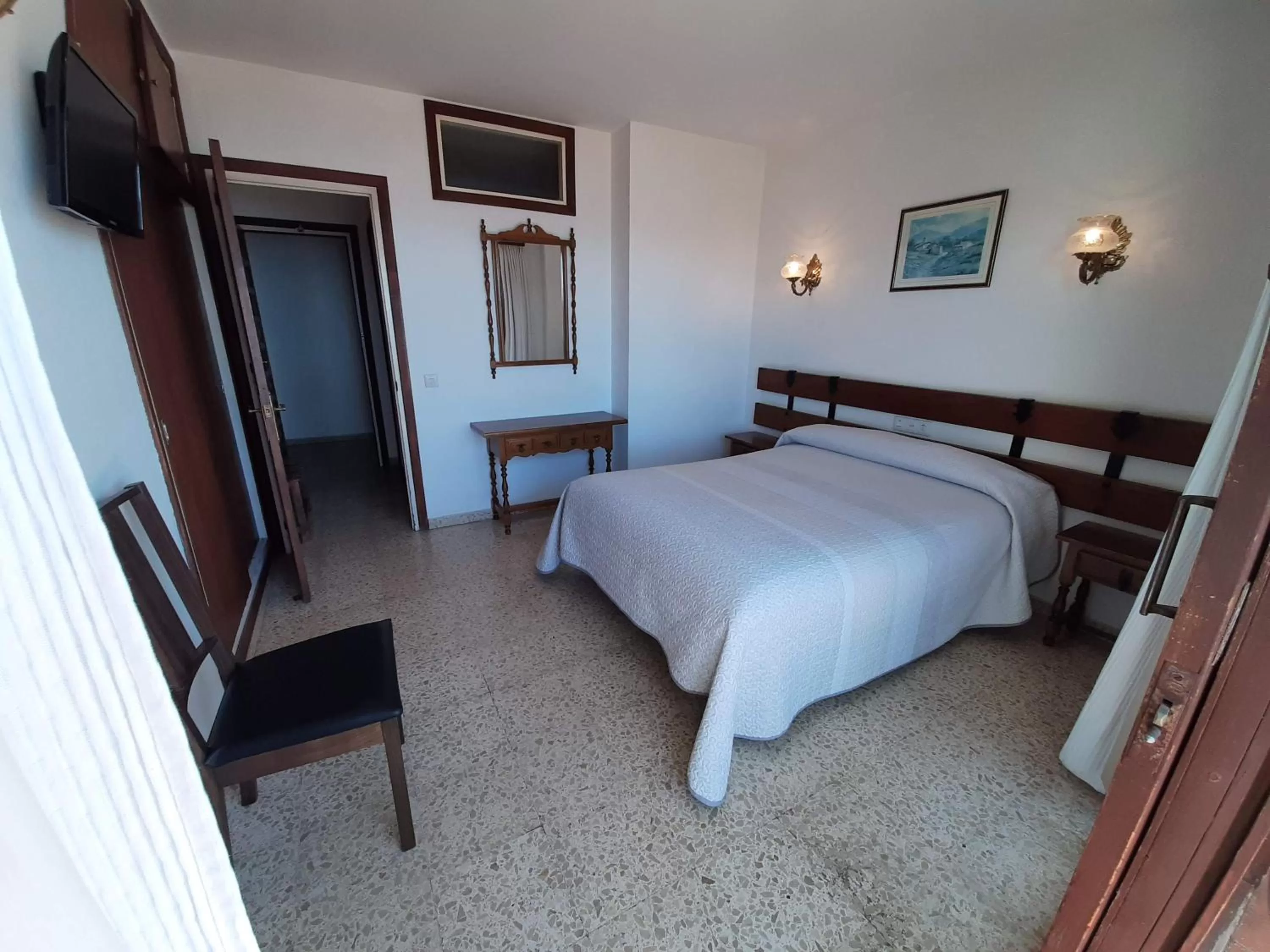 Photo of the whole room in Hotel Buenavista