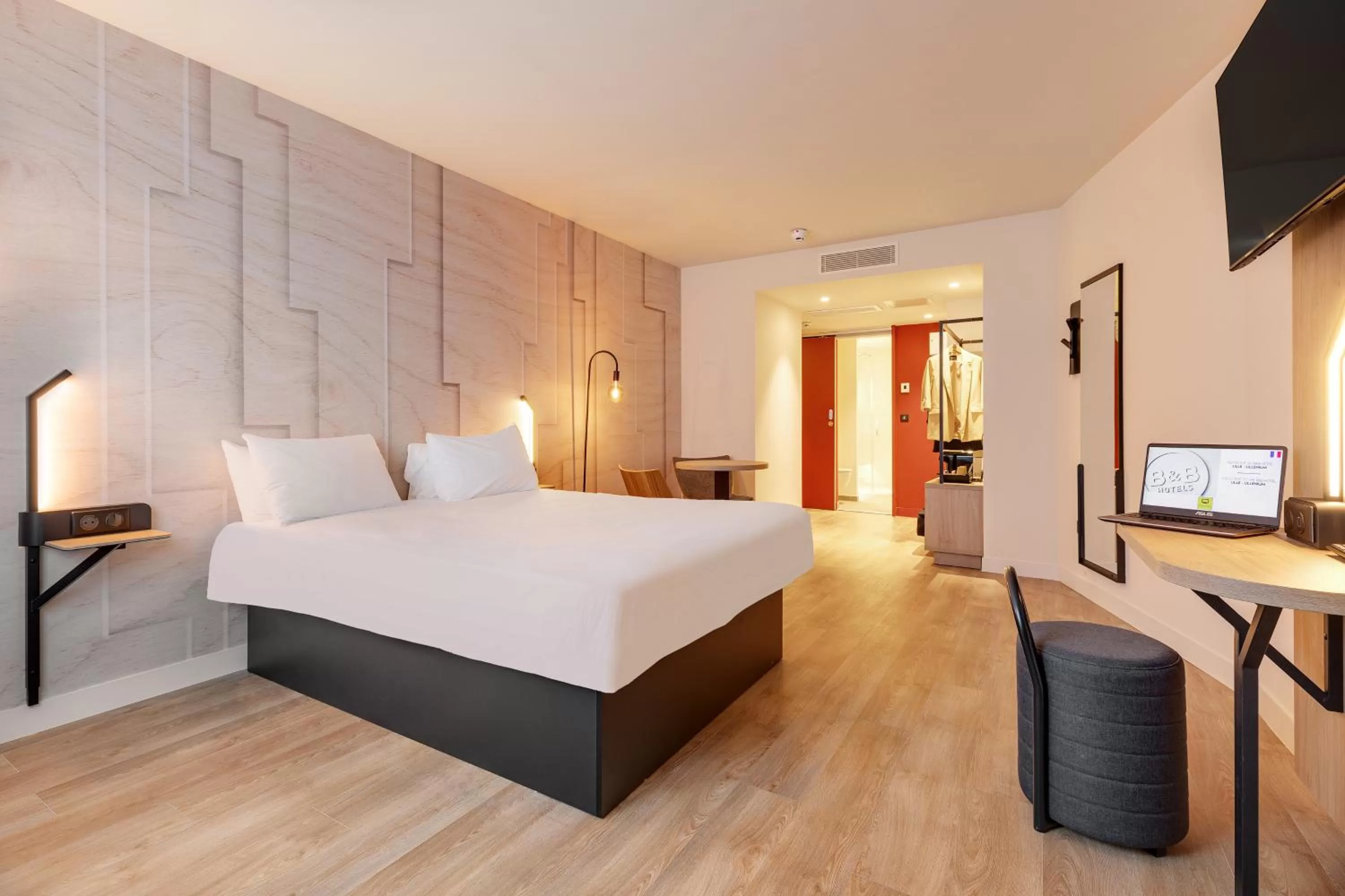 Bed in B&B HOTEL Lille Lillenium Eurasanté