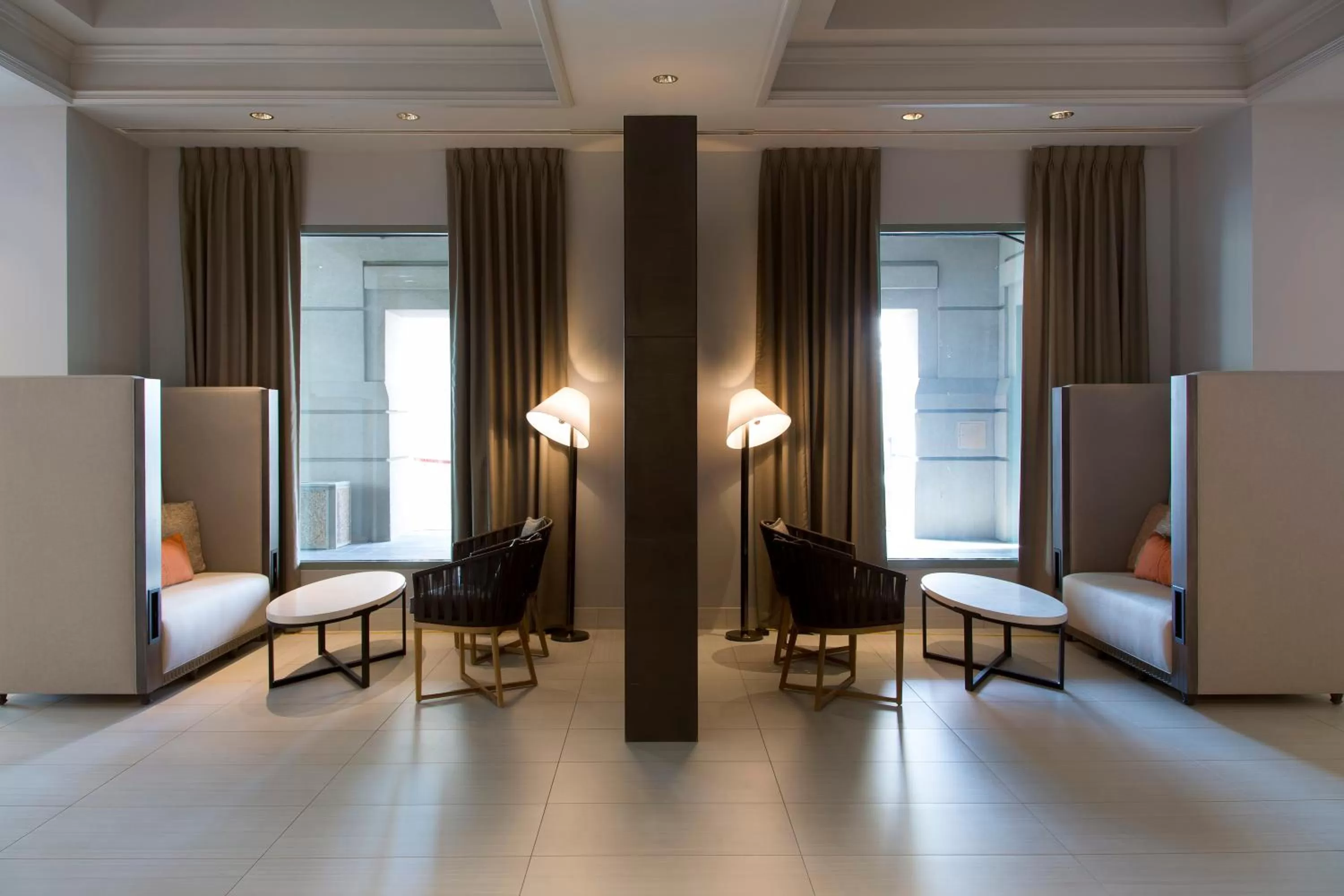 Seating area in Franklin Marriott Cool Springs