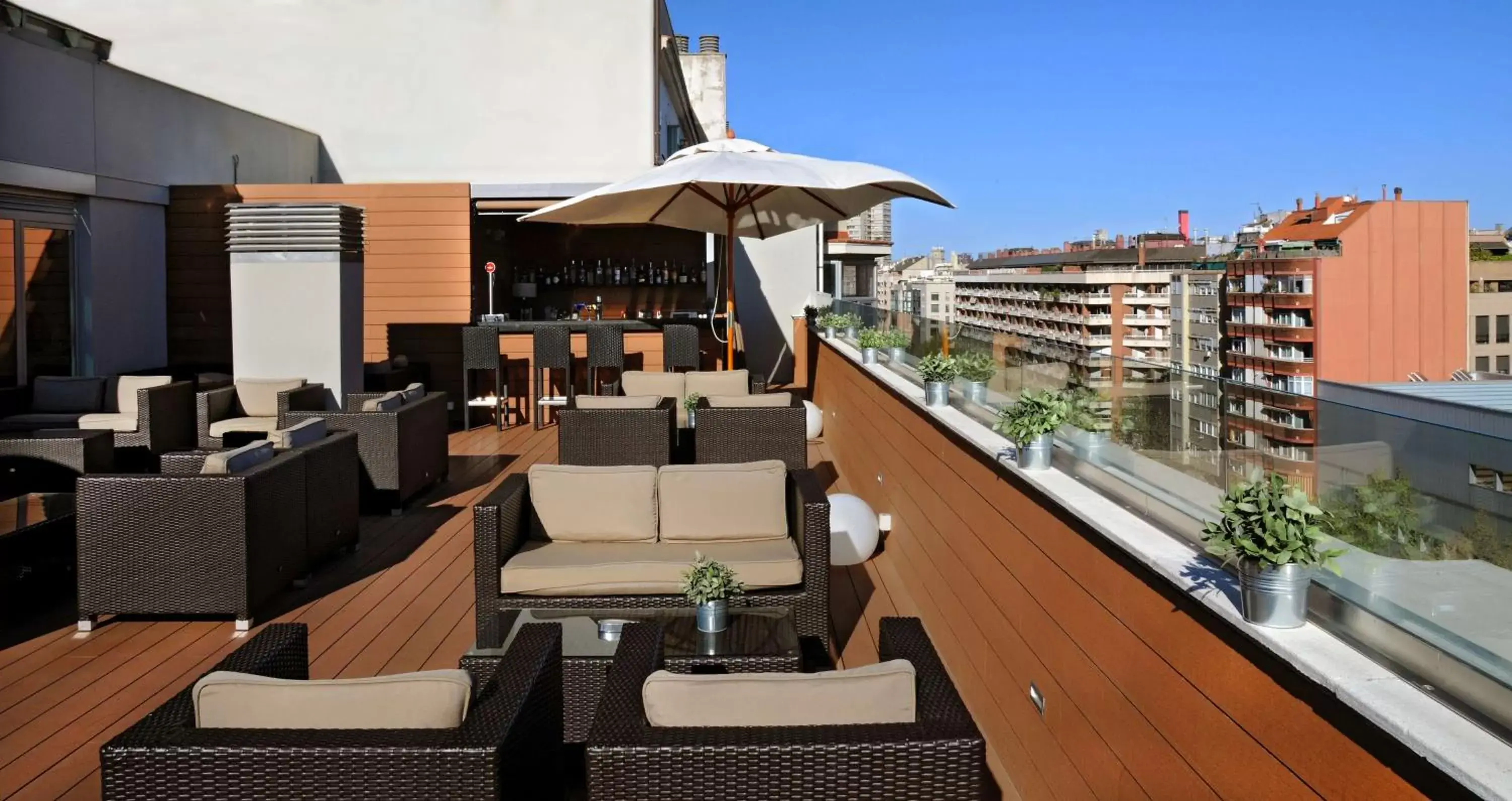 Lounge or bar in Sercotel Amister Art Hotel Barcelona