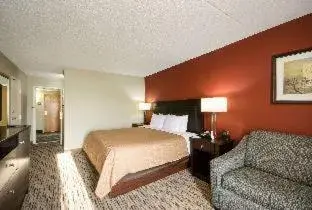 Deluxe King Room in Exton Hotel and Conference Center