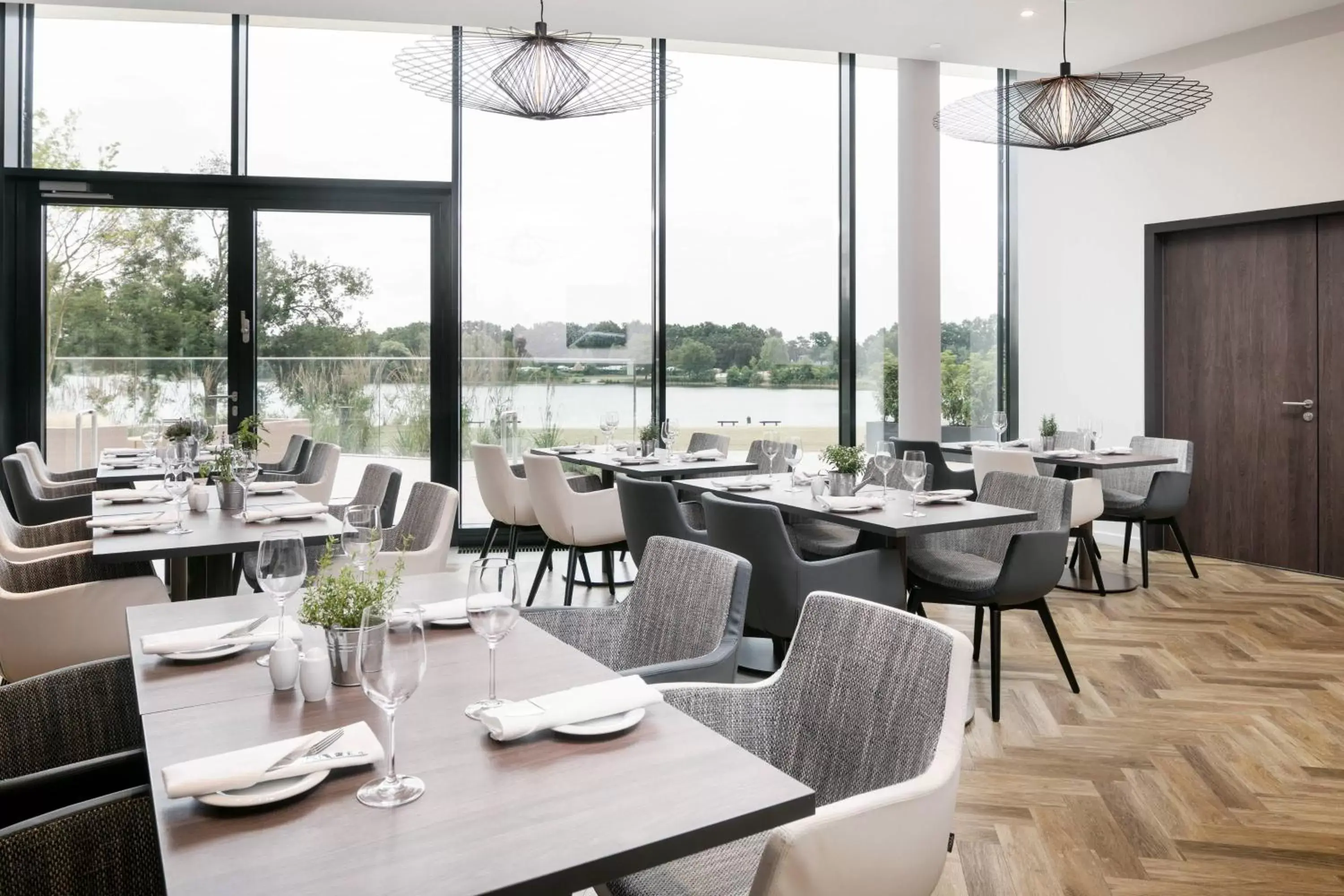 Restaurant/Places to Eat in Courtyard by Marriott Wolfsburg