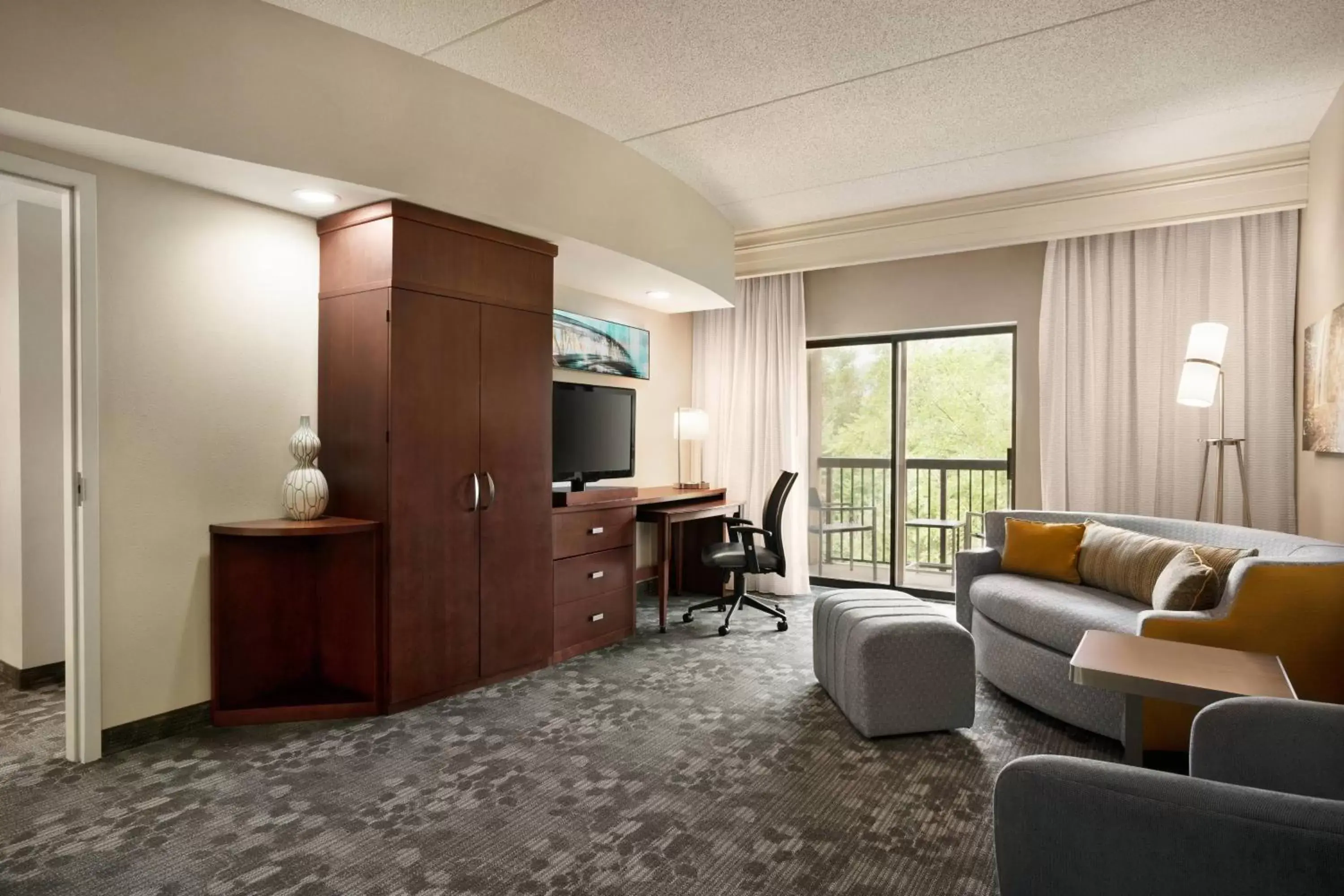 Living room, Seating Area in Courtyard by Marriott Middletown Goshen