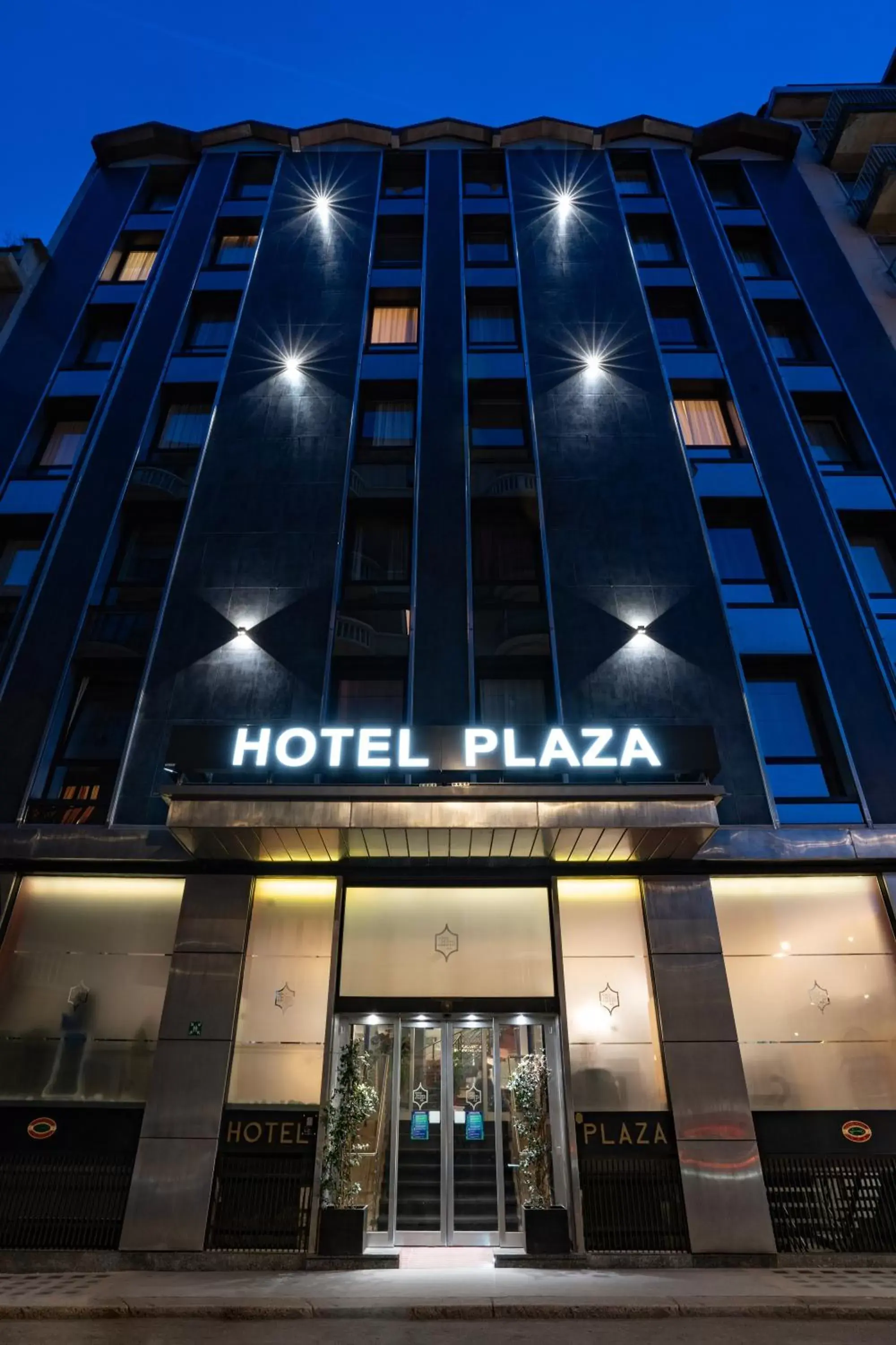 Property Building in Hotel Plaza