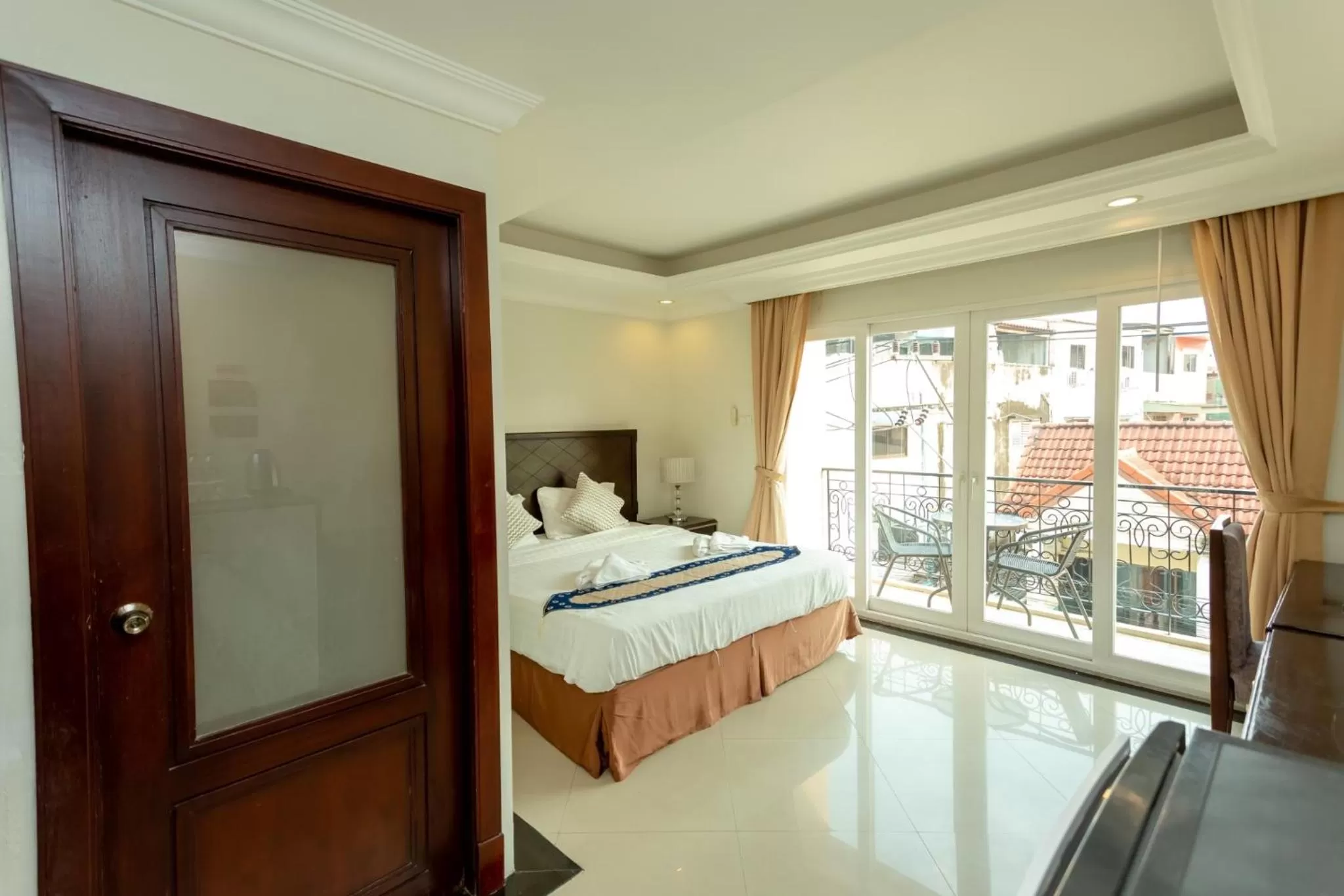 Bed in Ivory Palace Hotel