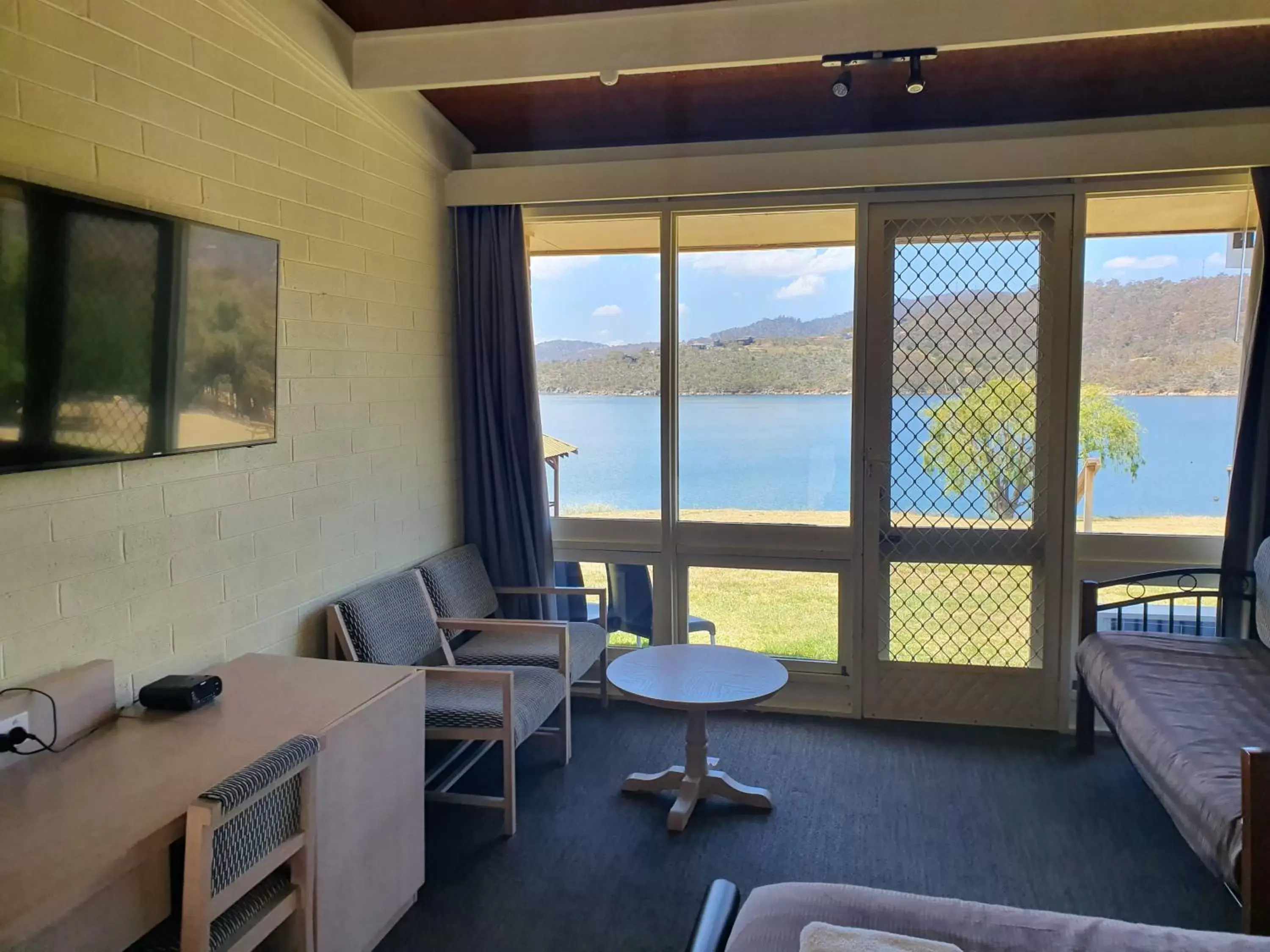 Lake view in Lake Jindabyne Hotel