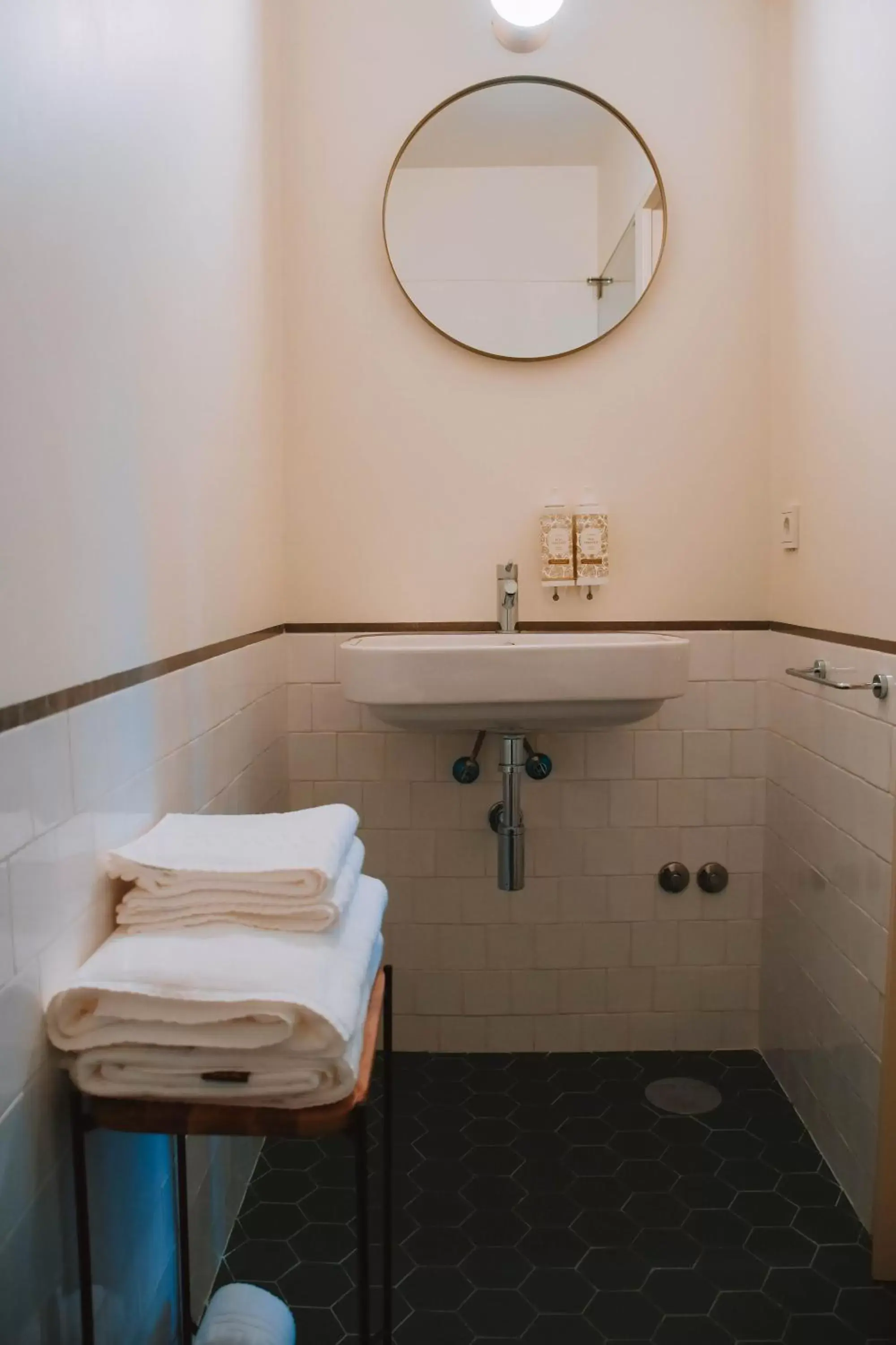 Bathroom in Villa Theatro Heritage Apartments