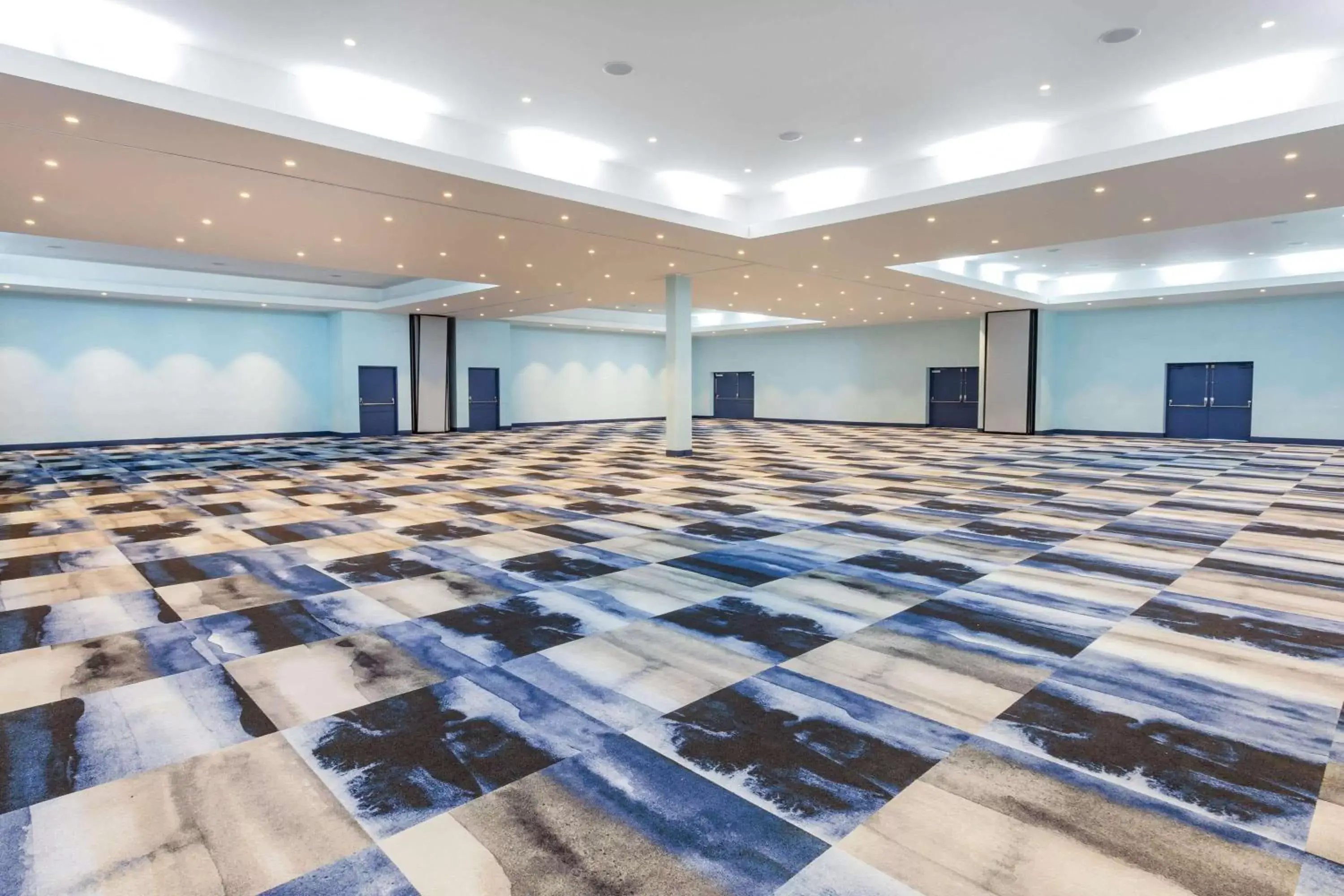 Restaurant/places to eat in Ramada by Wyndham Hartford North - Bradley Airport Restaurant/places to eat in Ramada by Wyndham Hartford North - Bradley Airport