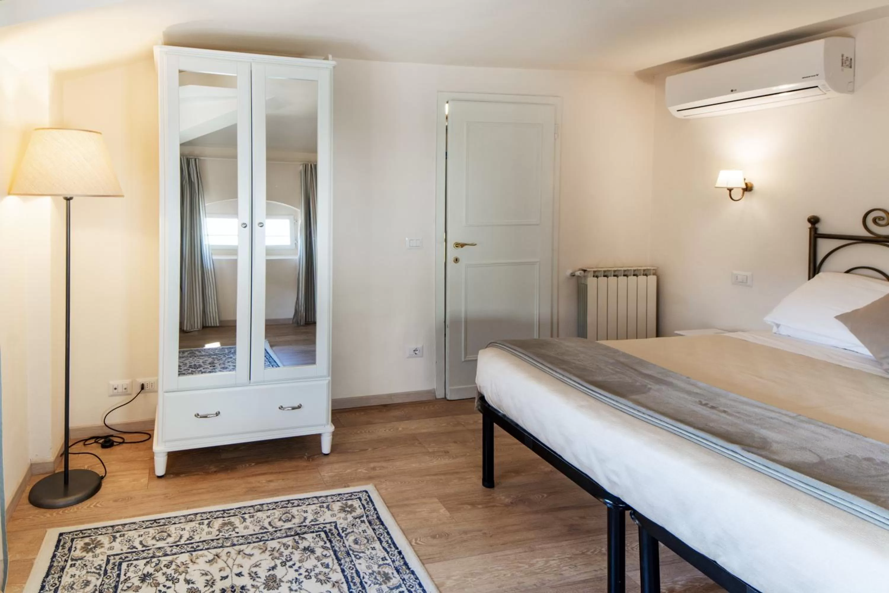 Bedroom, Bed in Dimora Salviati