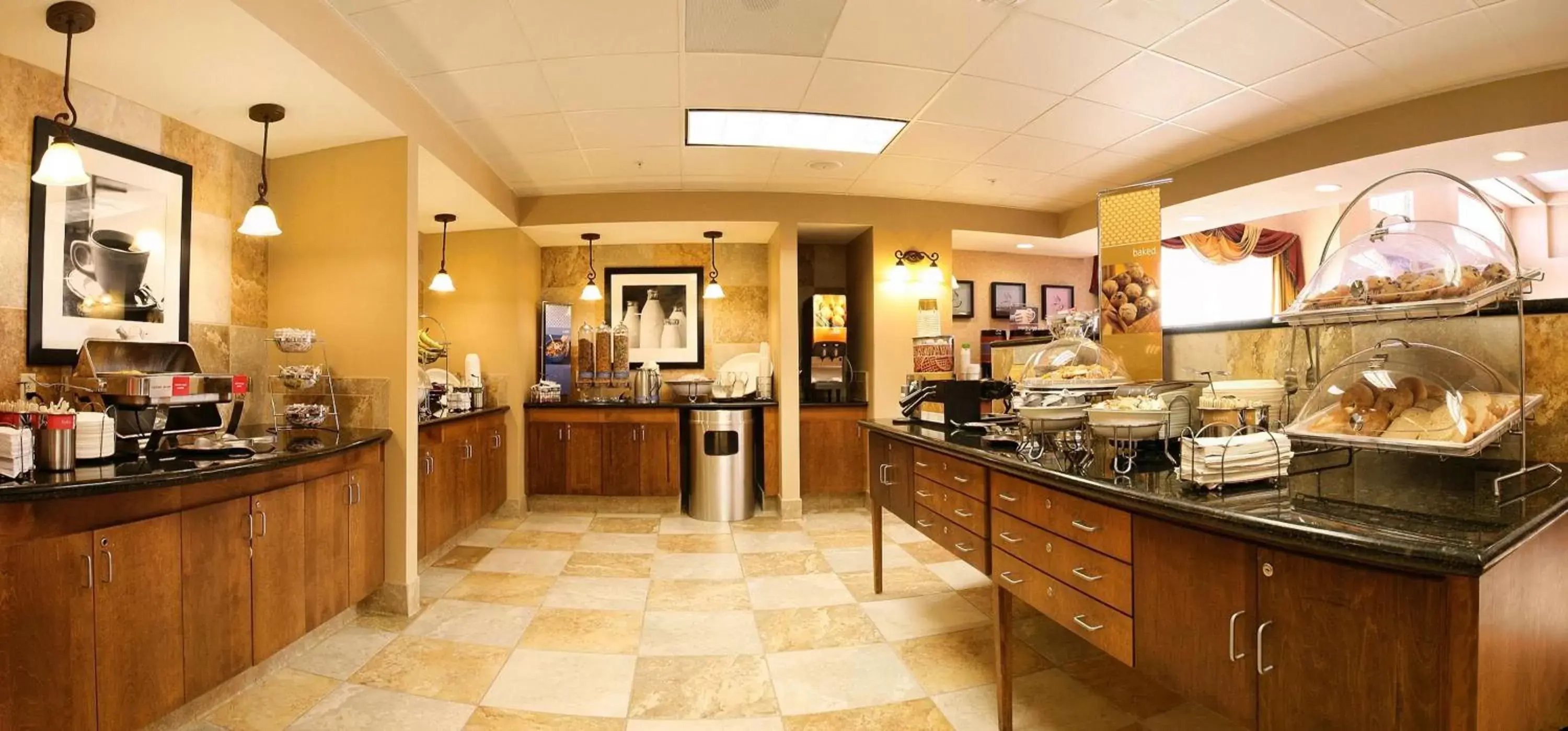 Dining area, Restaurant/Places to Eat in Hampton Inn & Suites Pittsburg