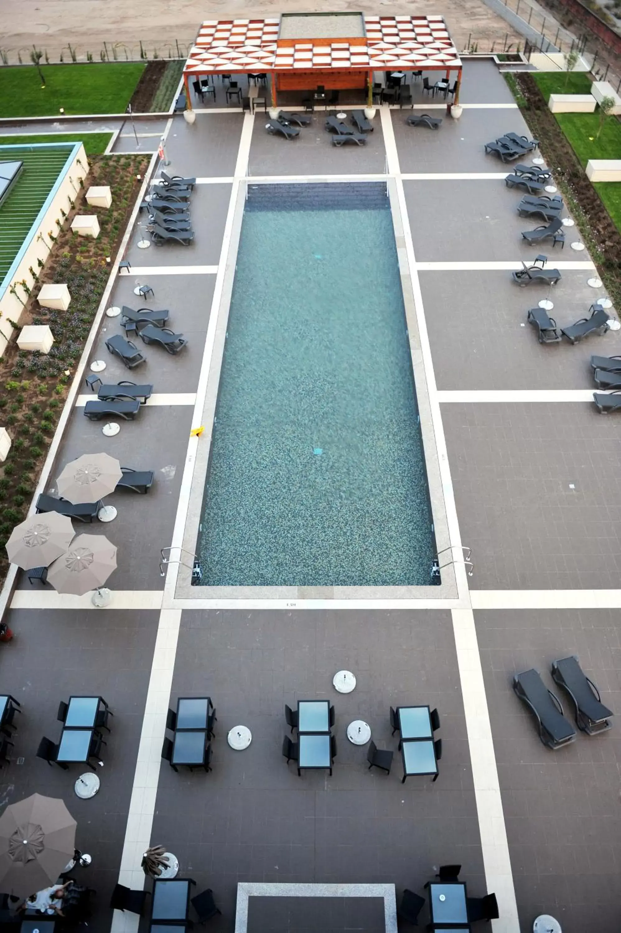 Bird's eye view, Pool View in Vila Gale Coimbra