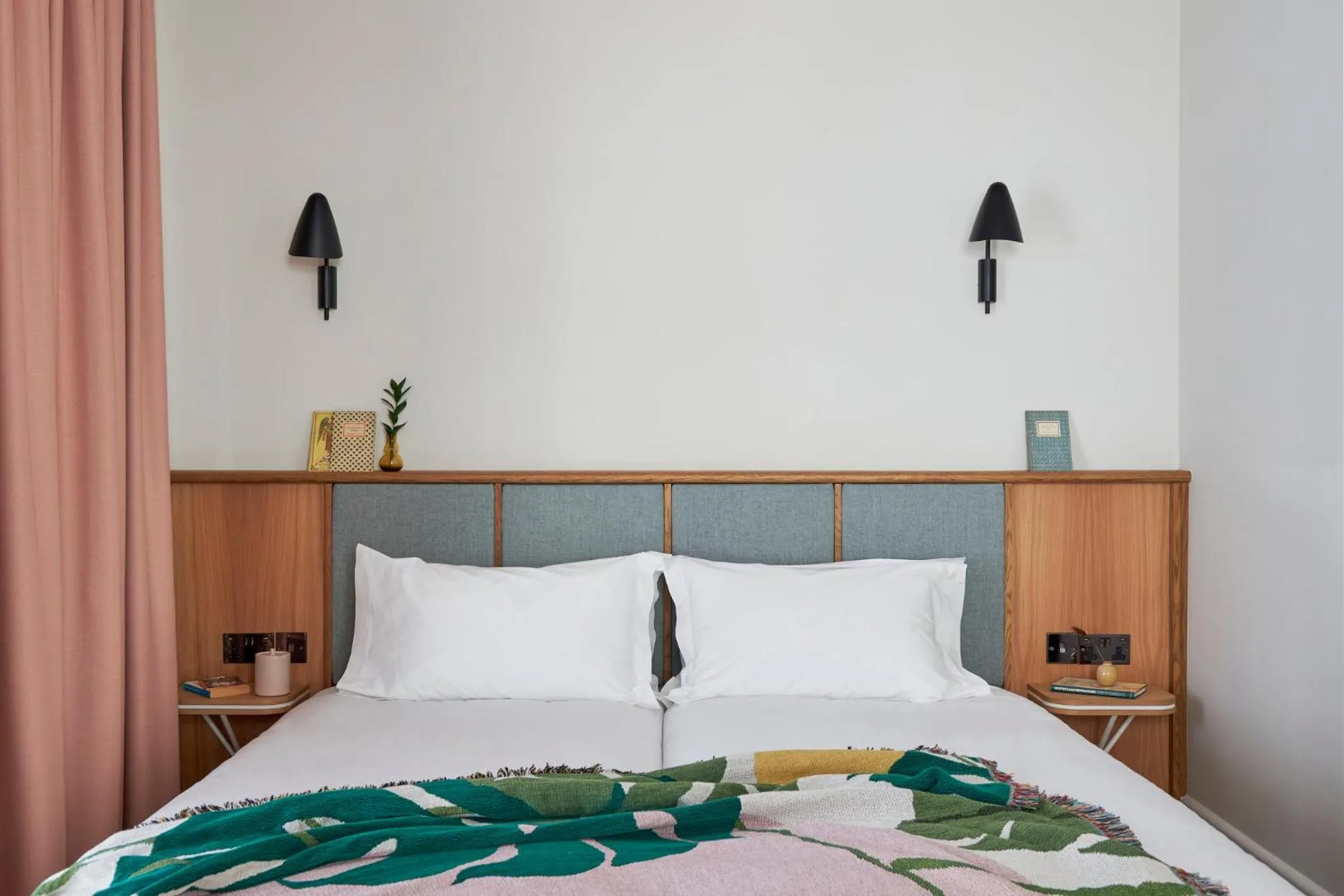 Bedroom, Bed in Turing Locke Cambridge