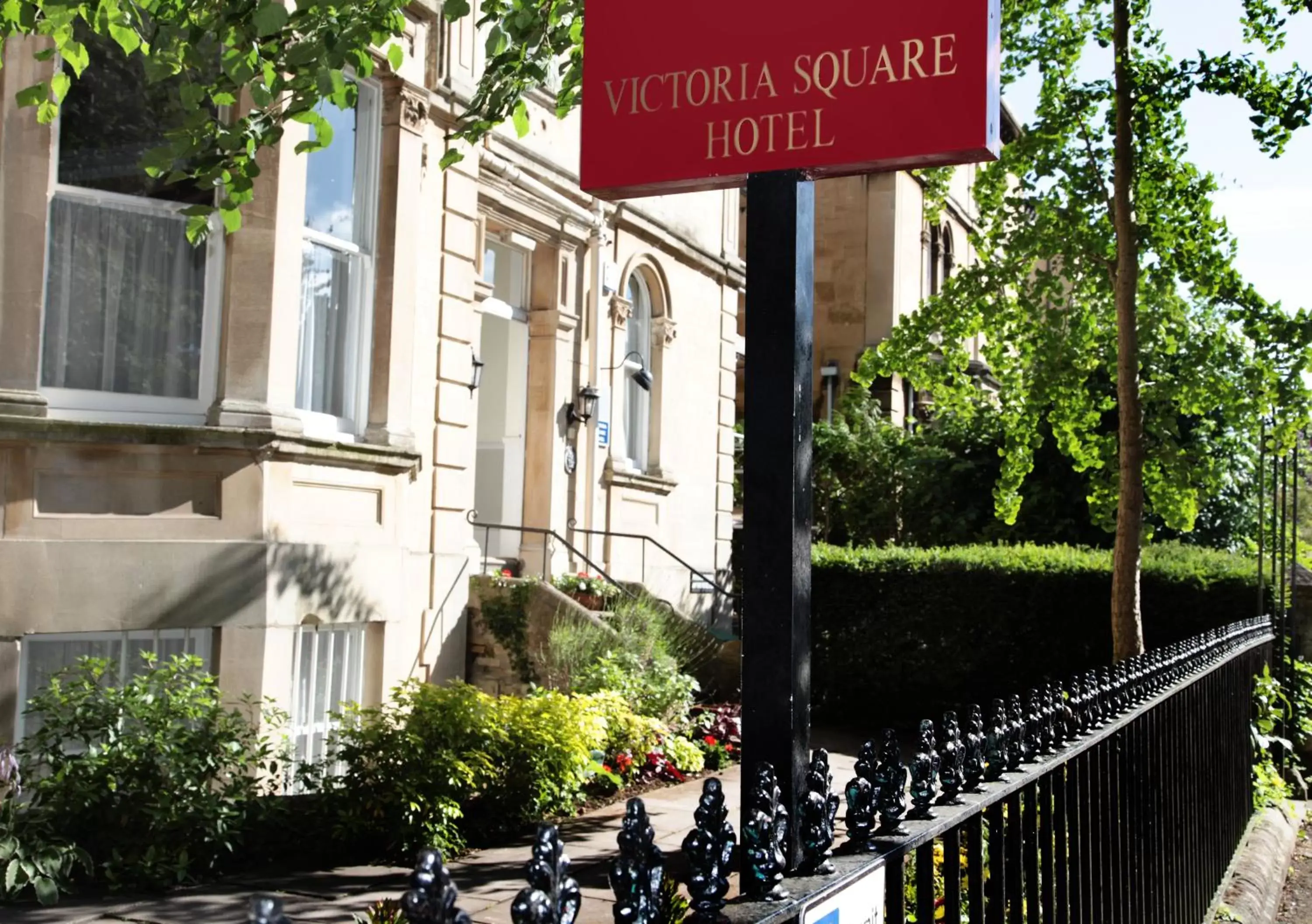 Facade/Entrance in Victoria Square Hotel Clifton Village