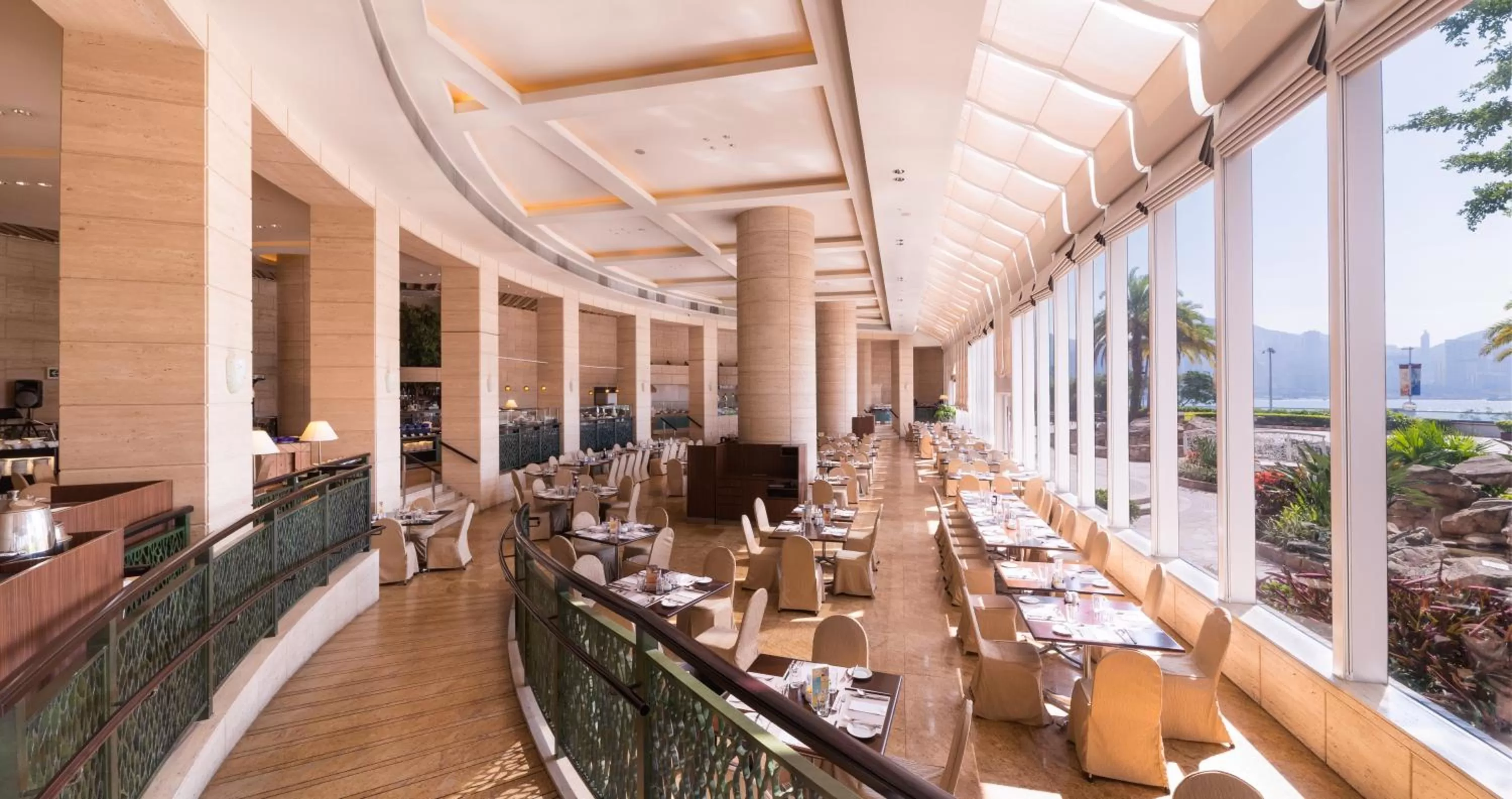 Restaurant/places to eat in Harbour Plaza Metropolis