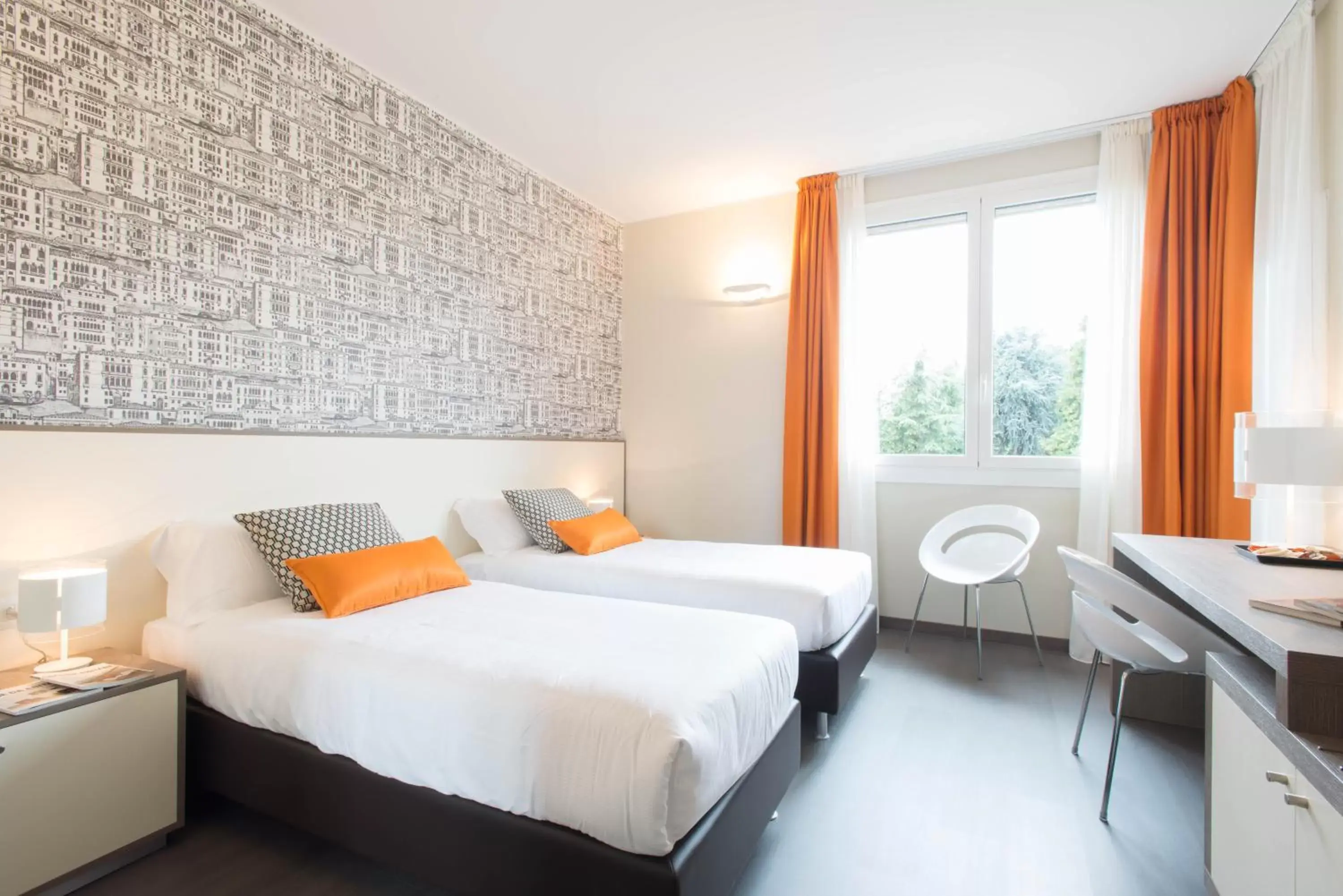 Twin Room with Park View in Hotel Tiziano - Gruppo Mini Hotel