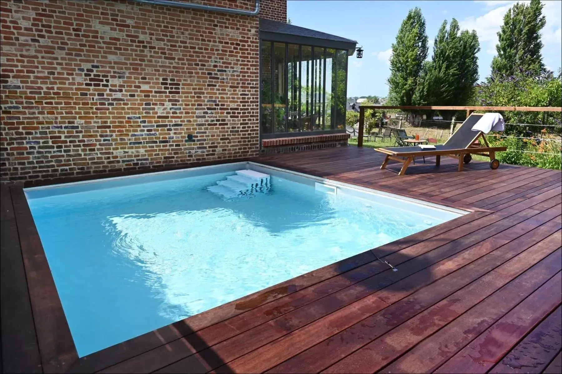 Pool view, Swimming Pool in Honfleur, Entre Terre & Estuaire