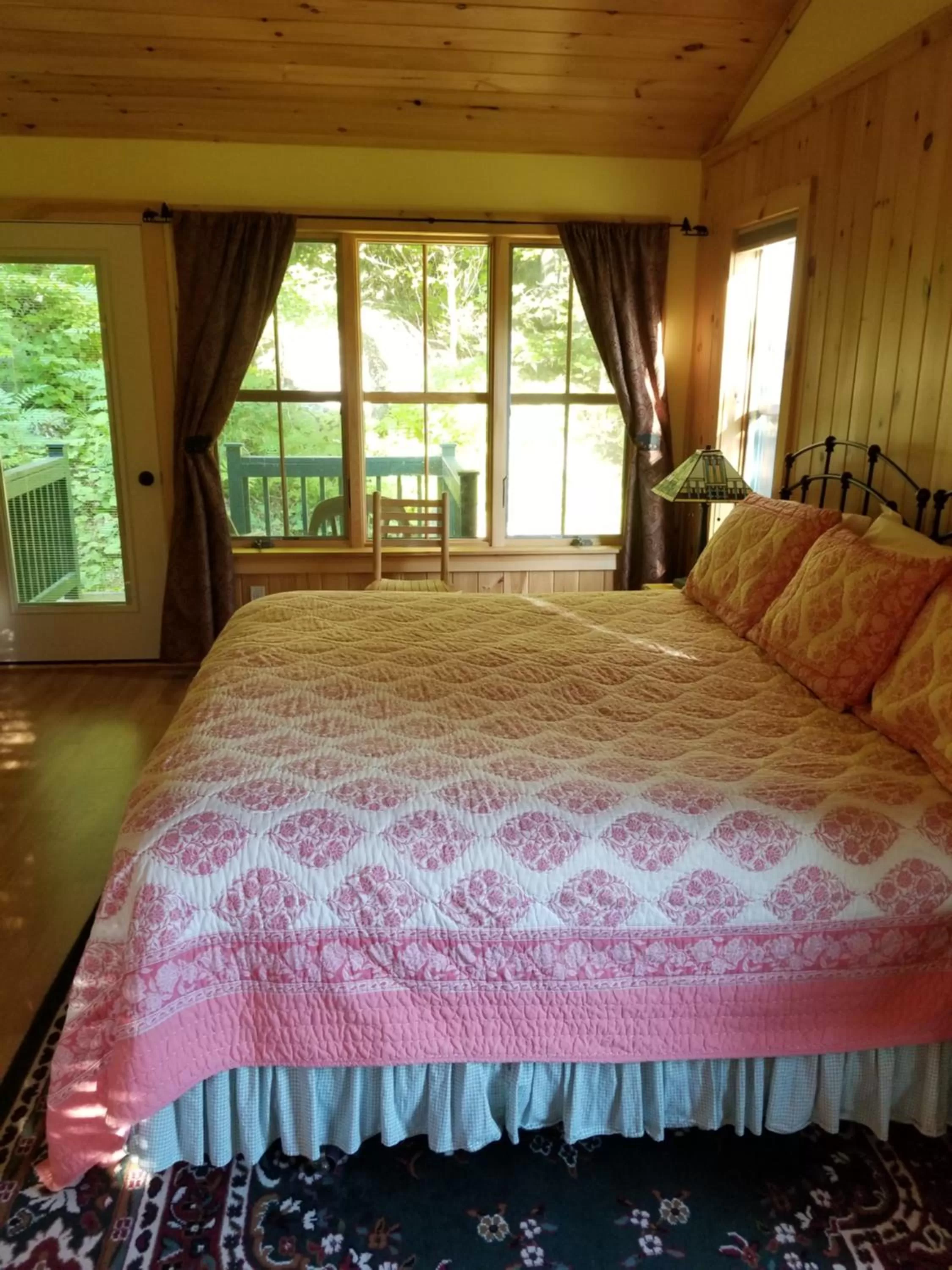 Bed in Trails End Inn