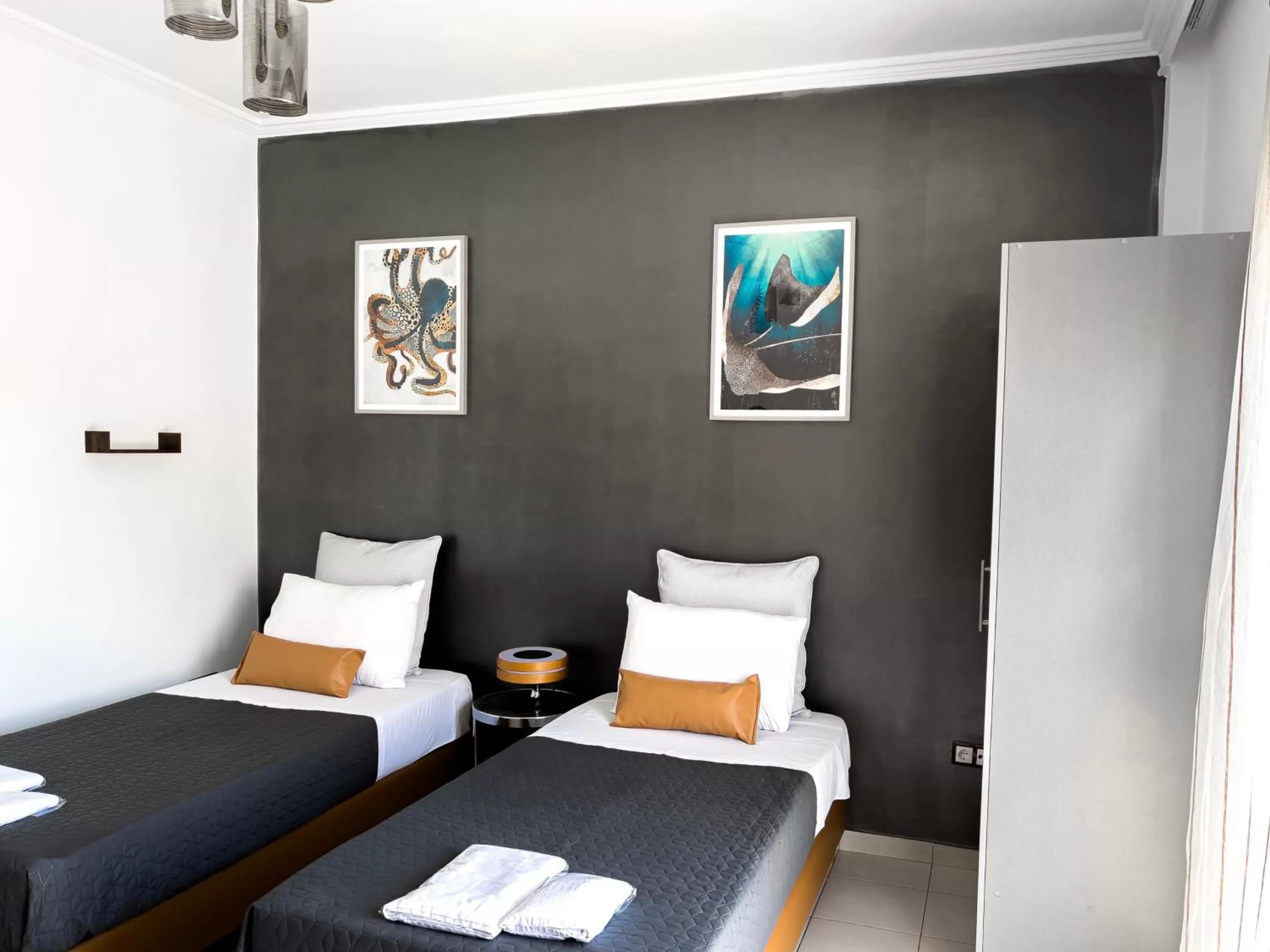 Bed in NJ Apartments-Deluxe Edition