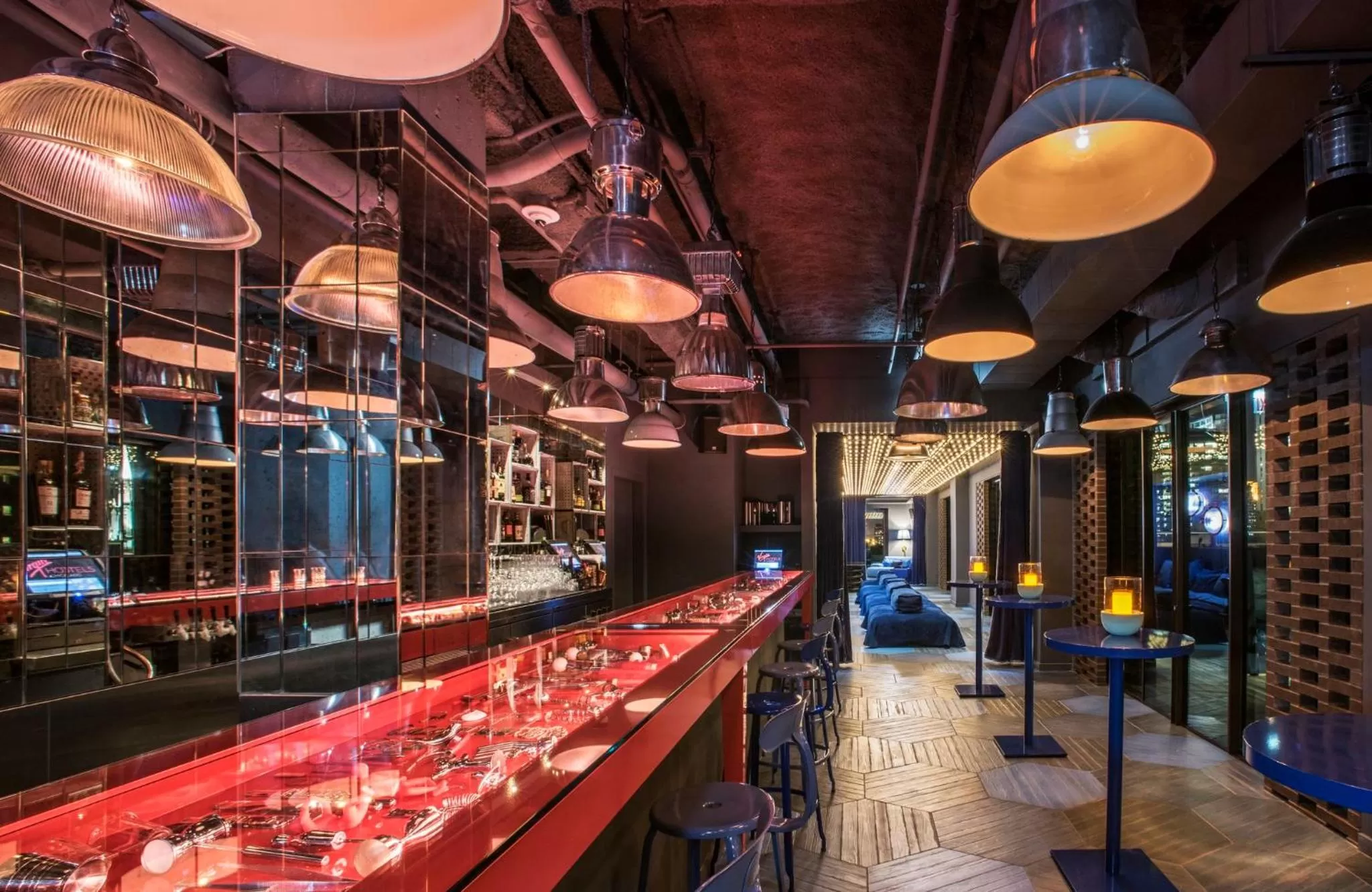 Lounge or bar in Virgin Hotels Chicago