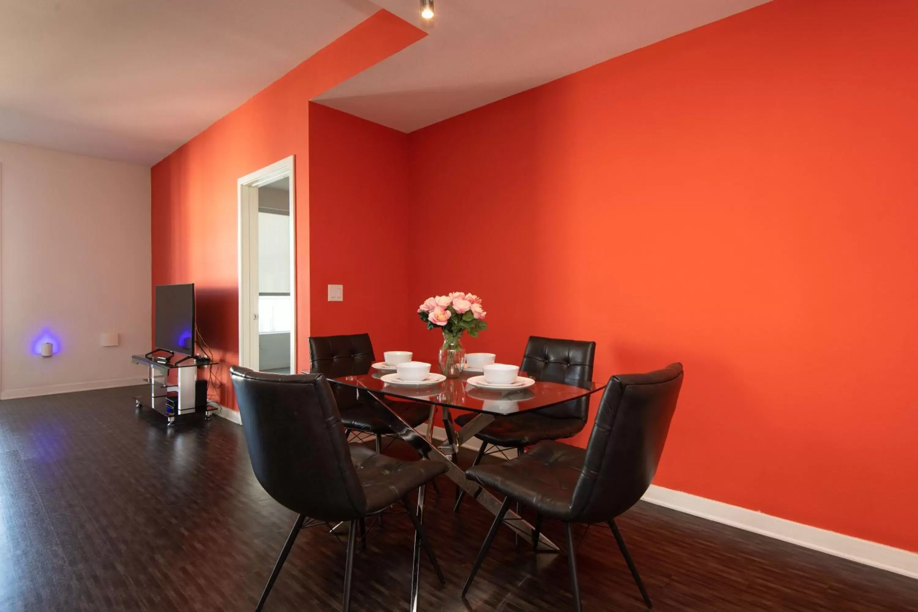 Dining Area in Modern Apartment Rentals