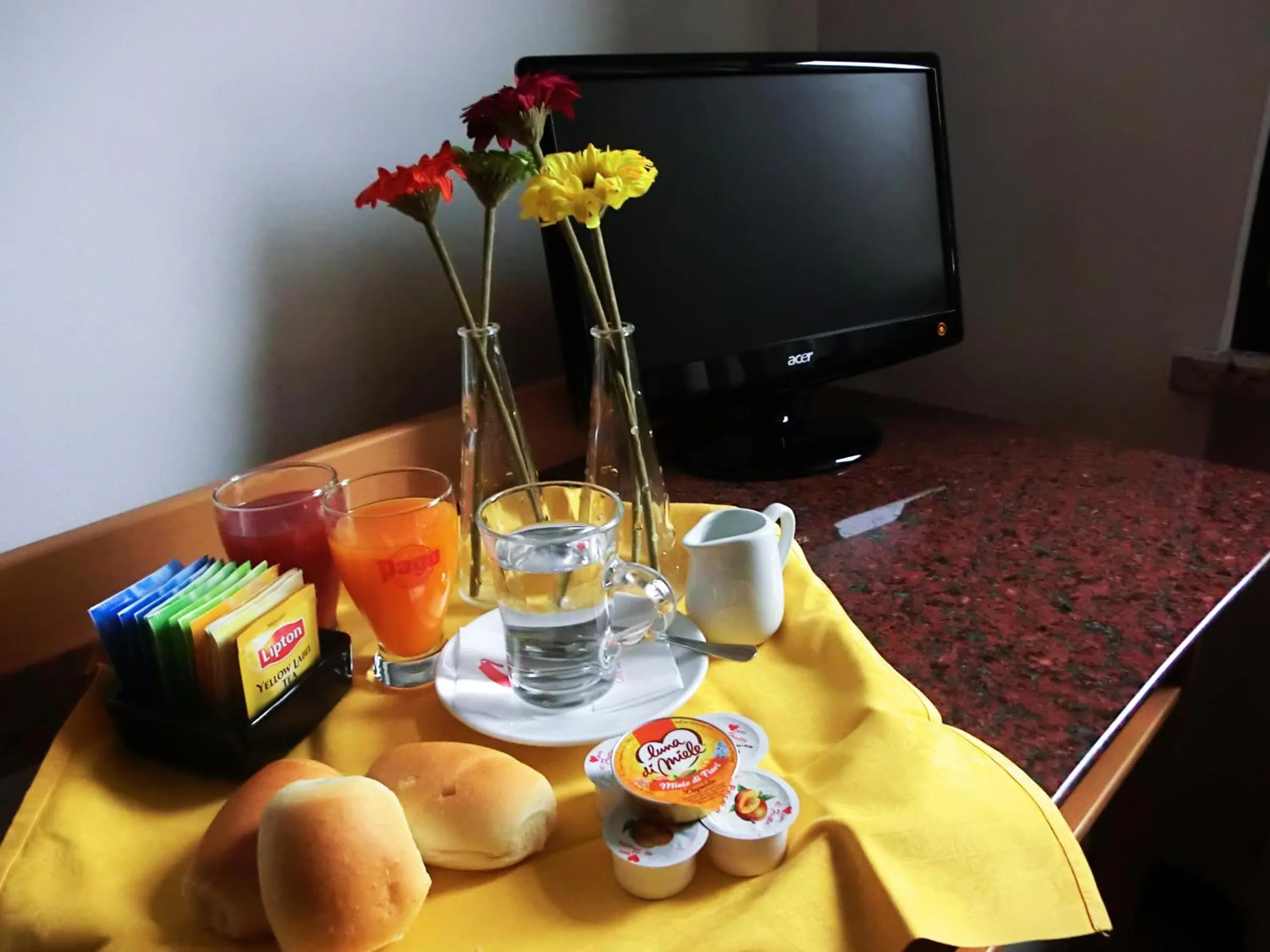 TV and multimedia in Albergo Roma