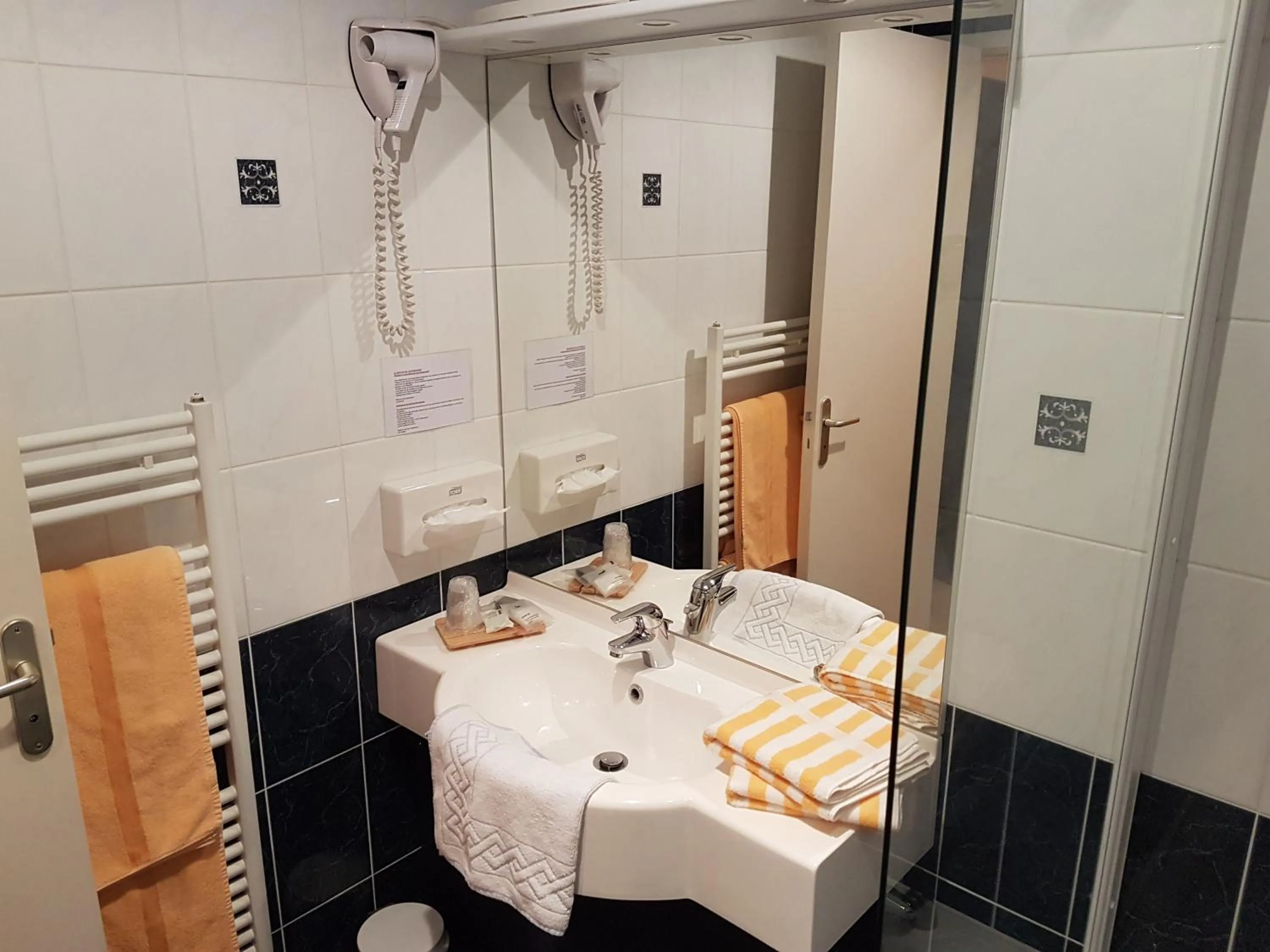 Bathroom in Le Moulin du Gastronome