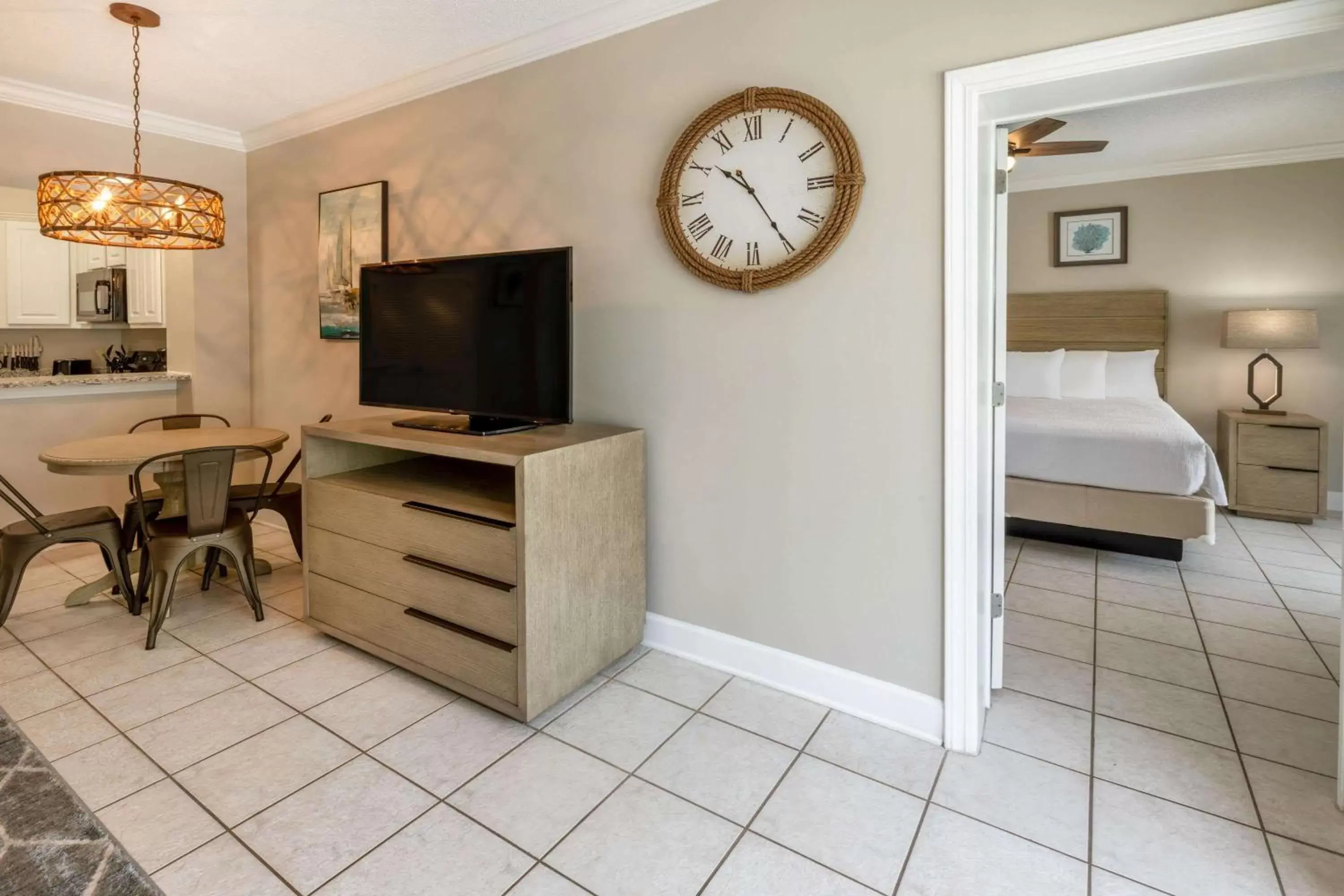 Living room, Bed in Palm Beach Resort Orange Beach a Ramada by Wyndham Living room, Bed in Palm Beach Resort Orange Beach a Ramada by Wyndham