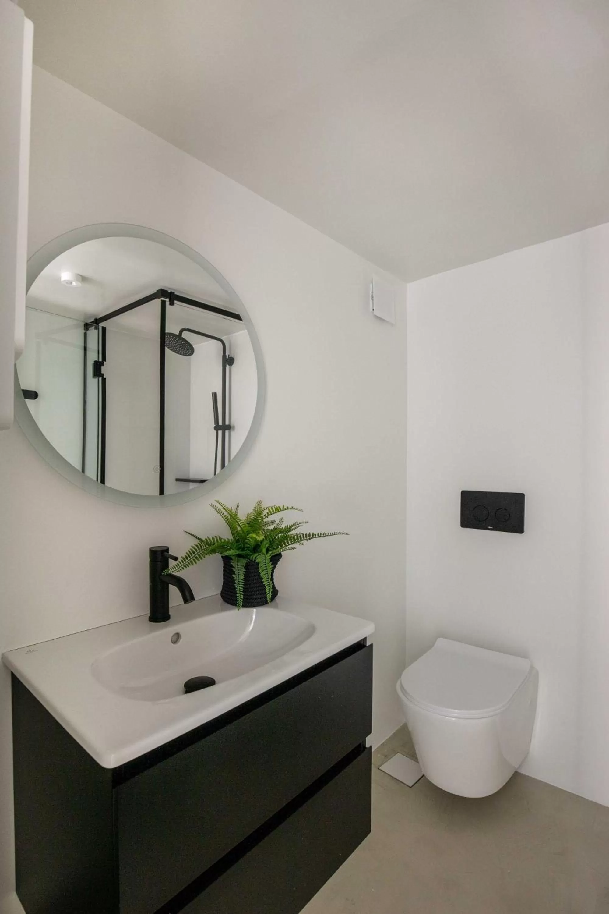 Bathroom in ZOIA The Met by UPSTREET