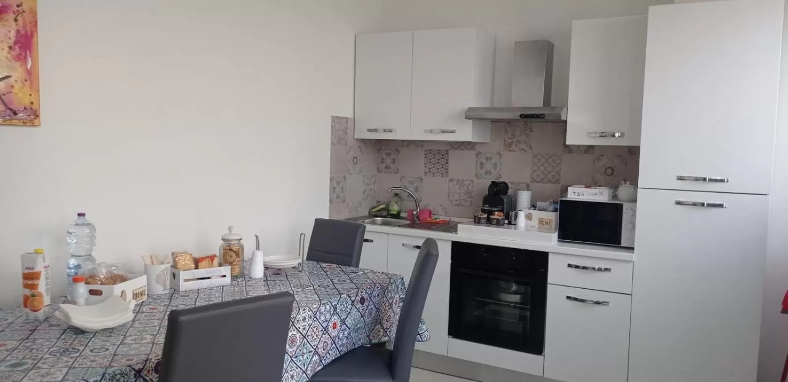 Kitchen/Kitchenette in B&B Ale e Gio