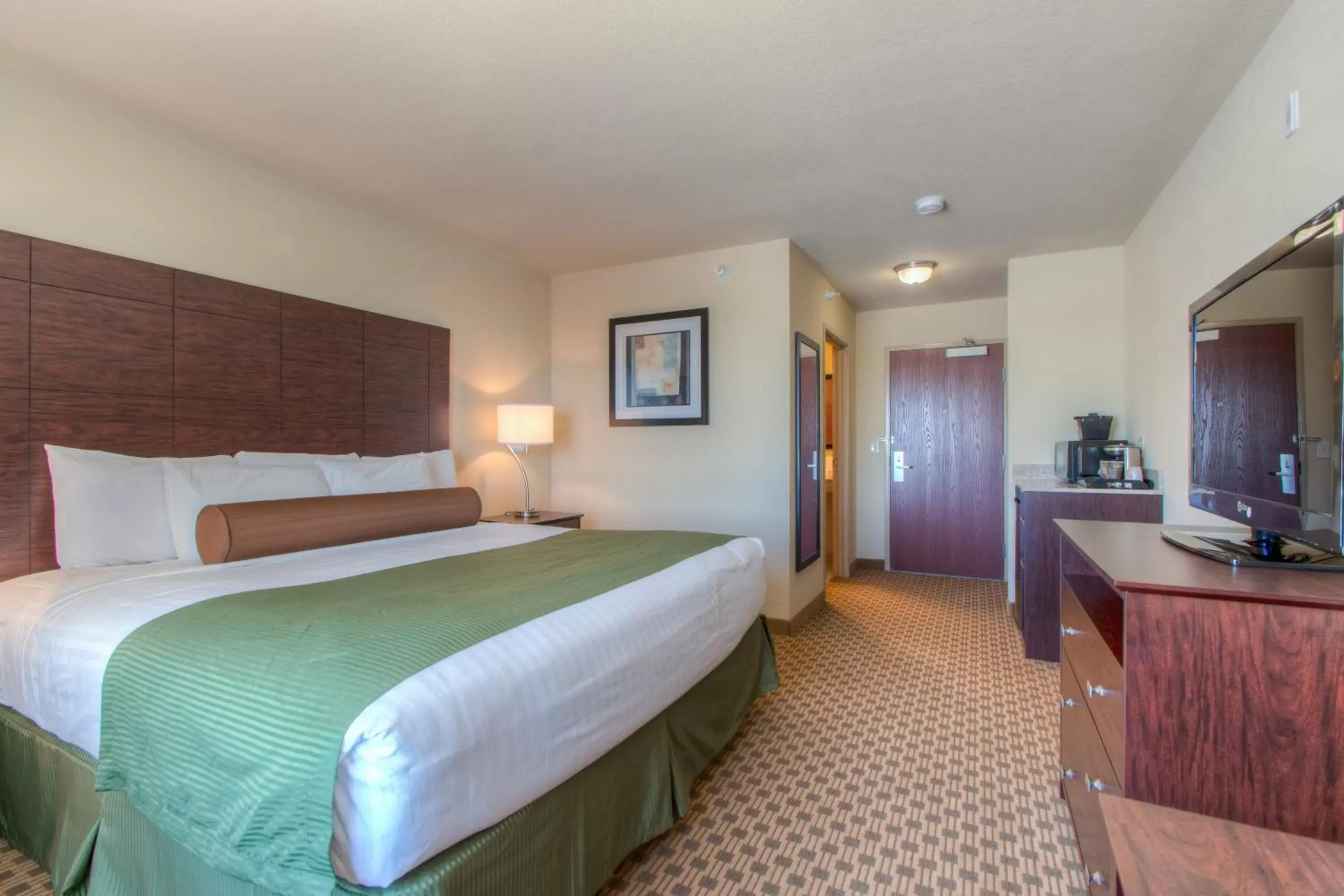 Bed in Cobblestone Inn & Suites - Wray