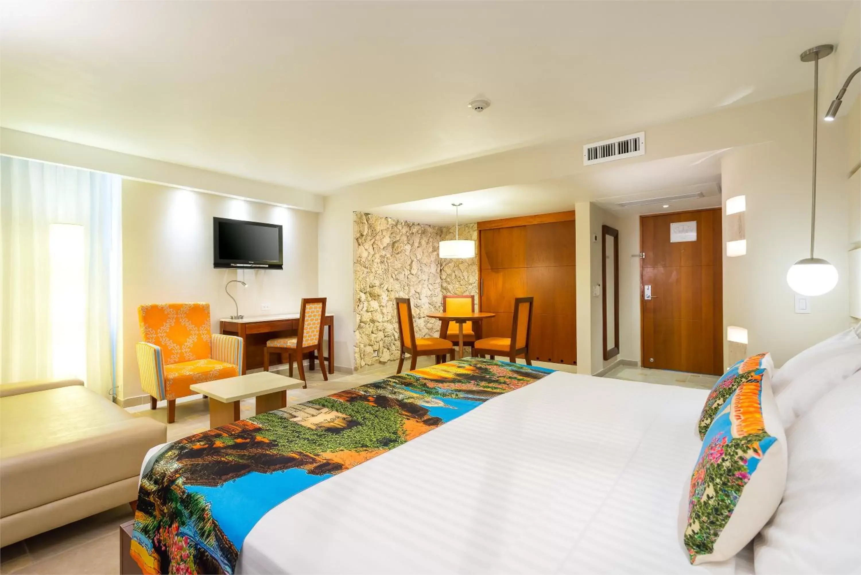 Bedroom, Bed in Hotel Dann Cartagena Bedroom, Bed in Hotel Dann Cartagena