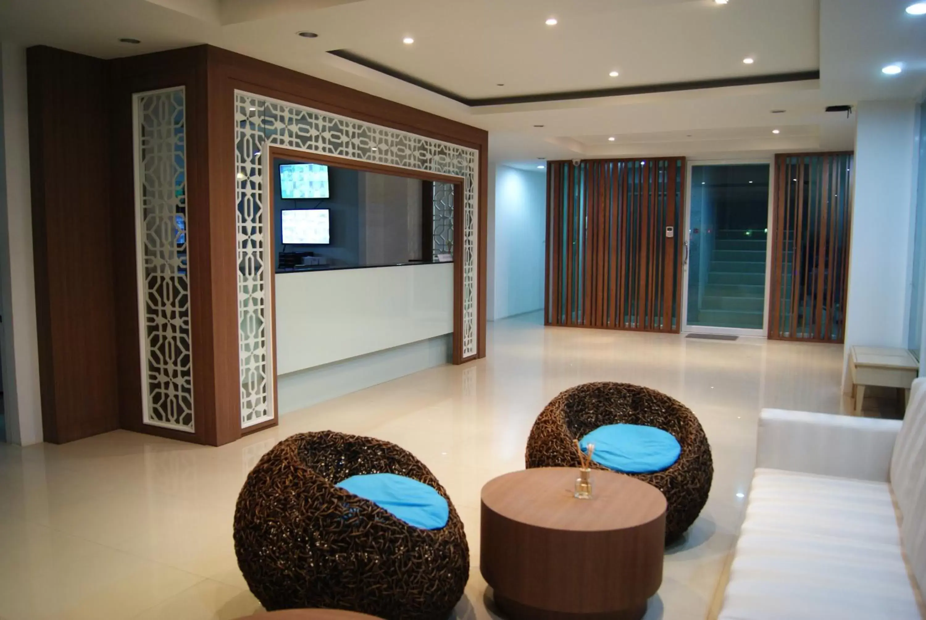 Lobby or reception, Lounge/Bar in FX Hotel Pattaya