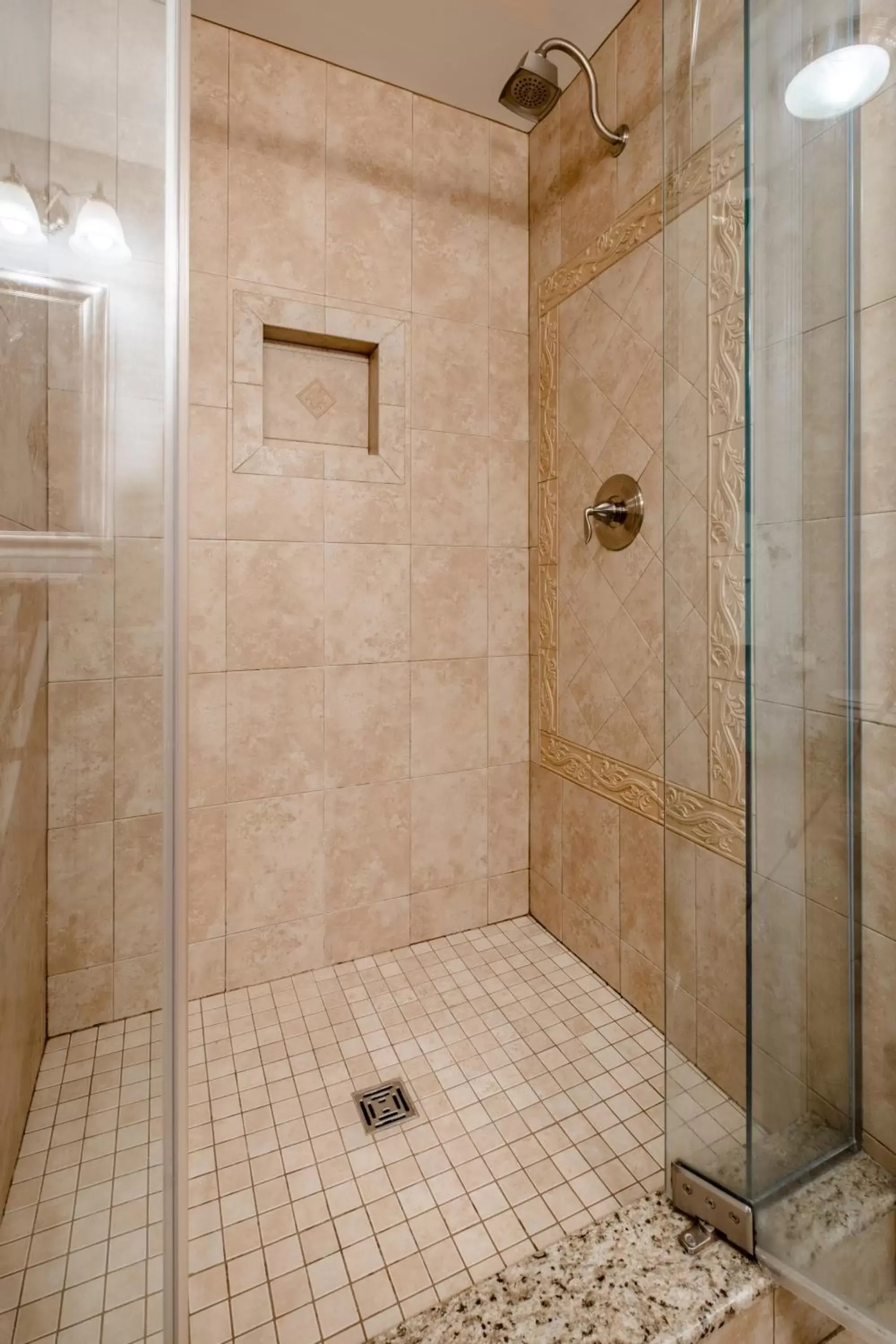 Bathroom in Red Coach Inn