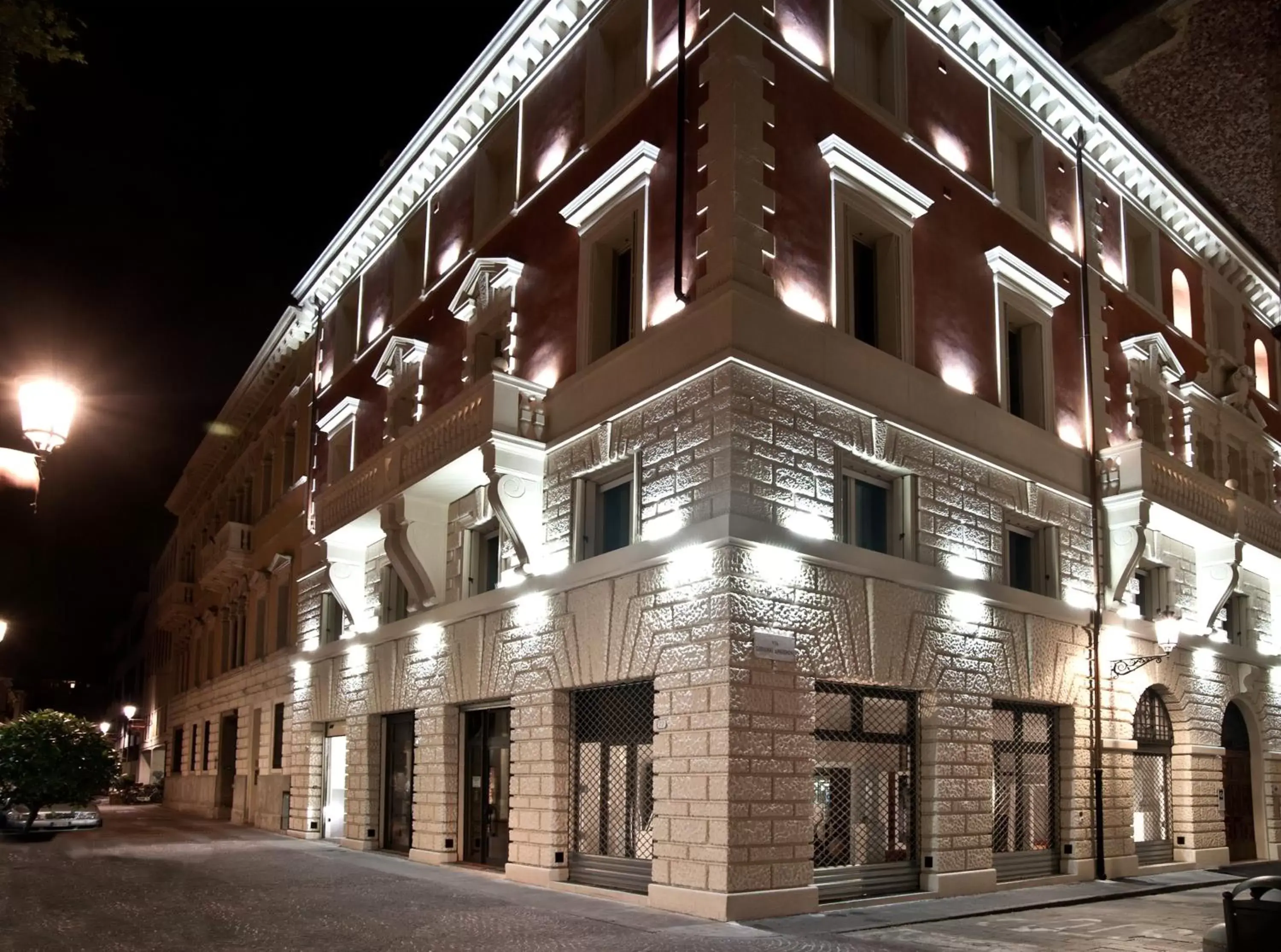 Facade/entrance in Le Camp Suite & Spa Facade/entrance in Le Camp Suite & Spa