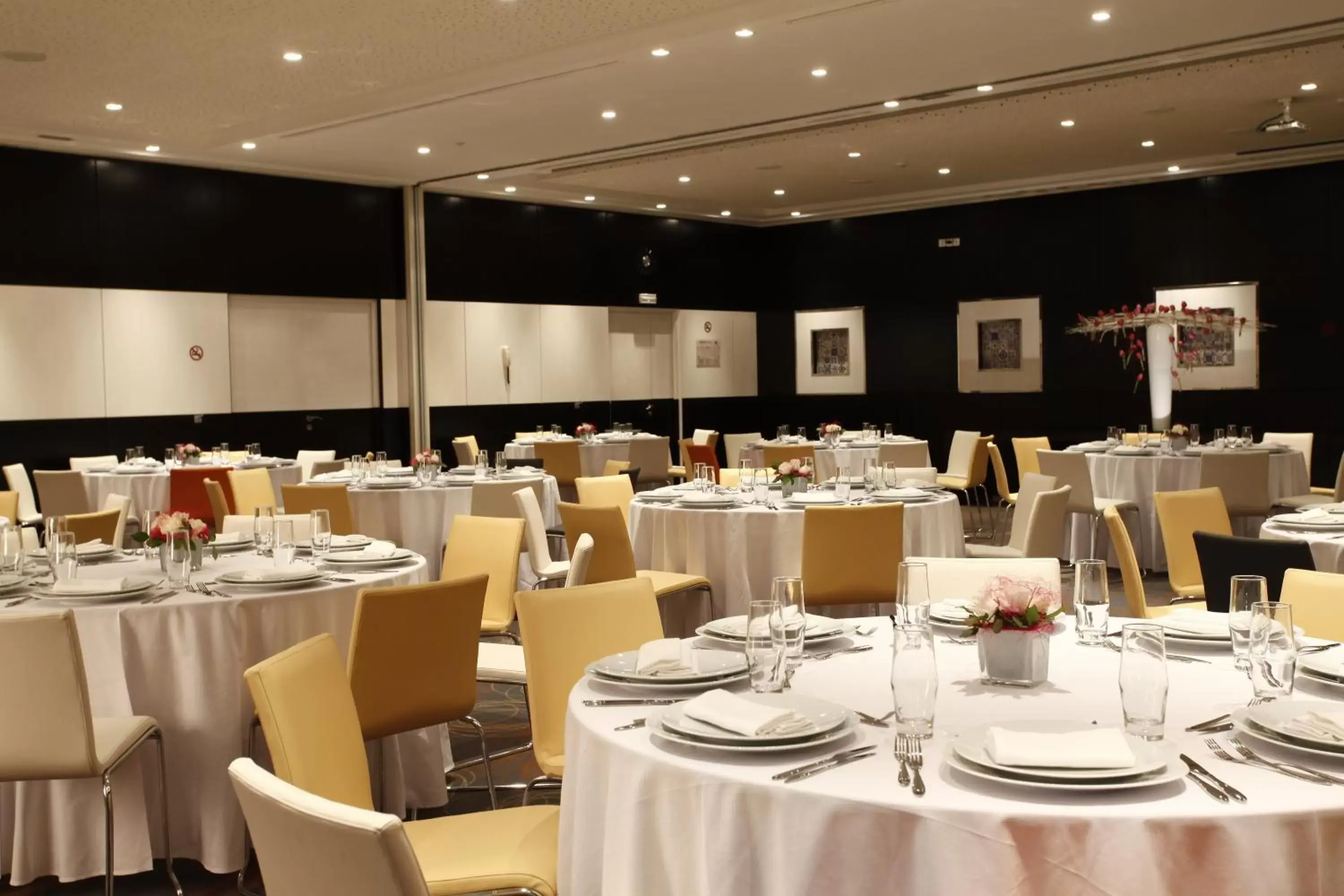 Restaurant/Places to Eat in Dar El Marsa Hotel & Spa