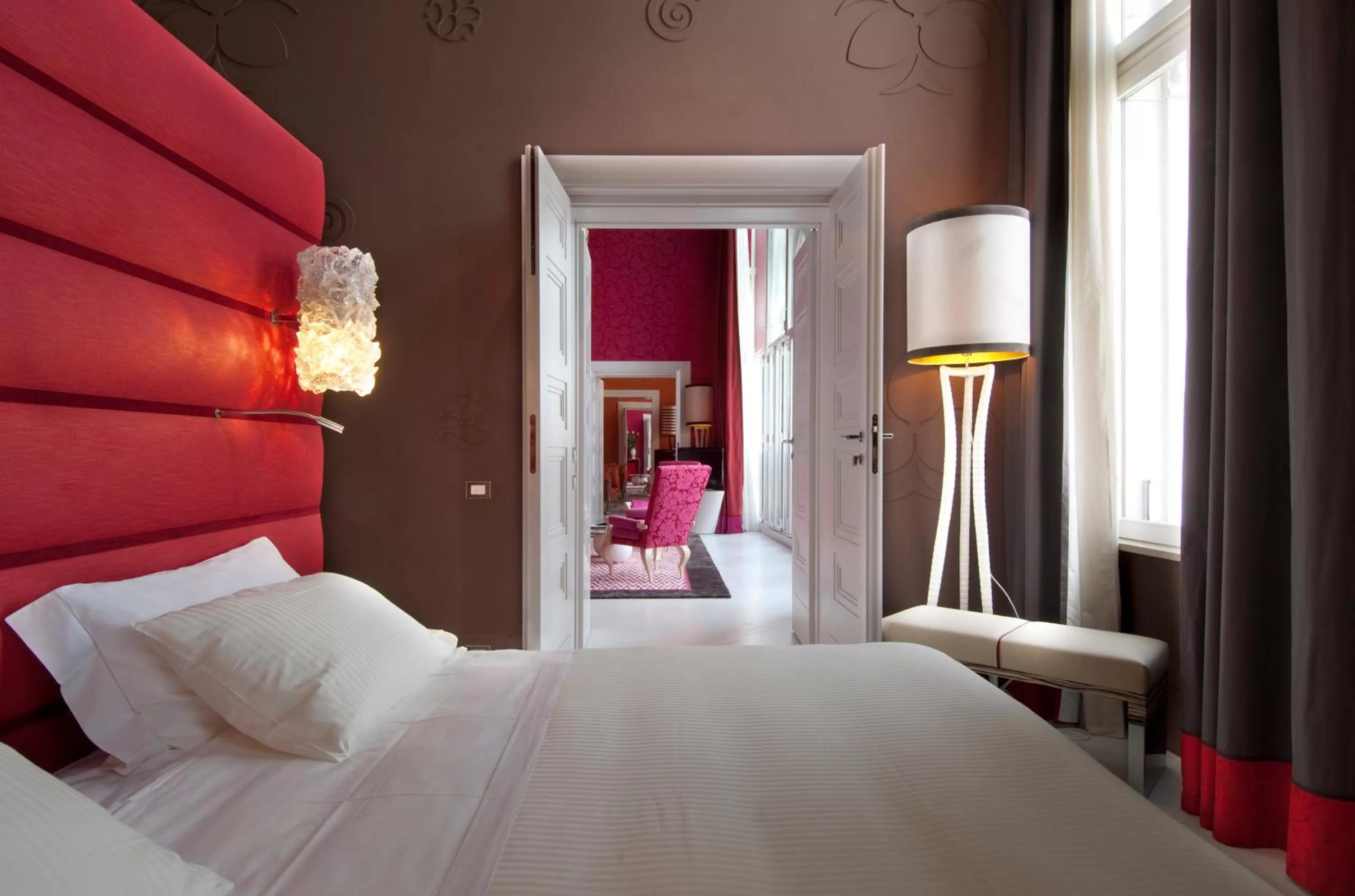 Photo of the whole room, Bed in Sina Centurion Palace