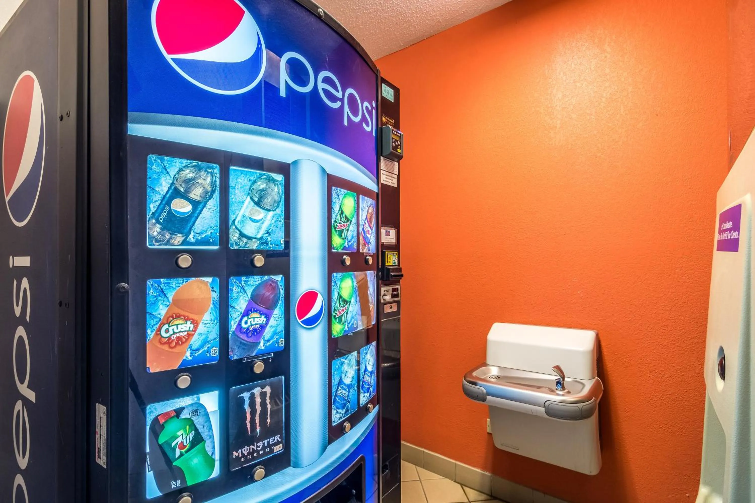 Area and facilities in Motel 6-Harvey, IL