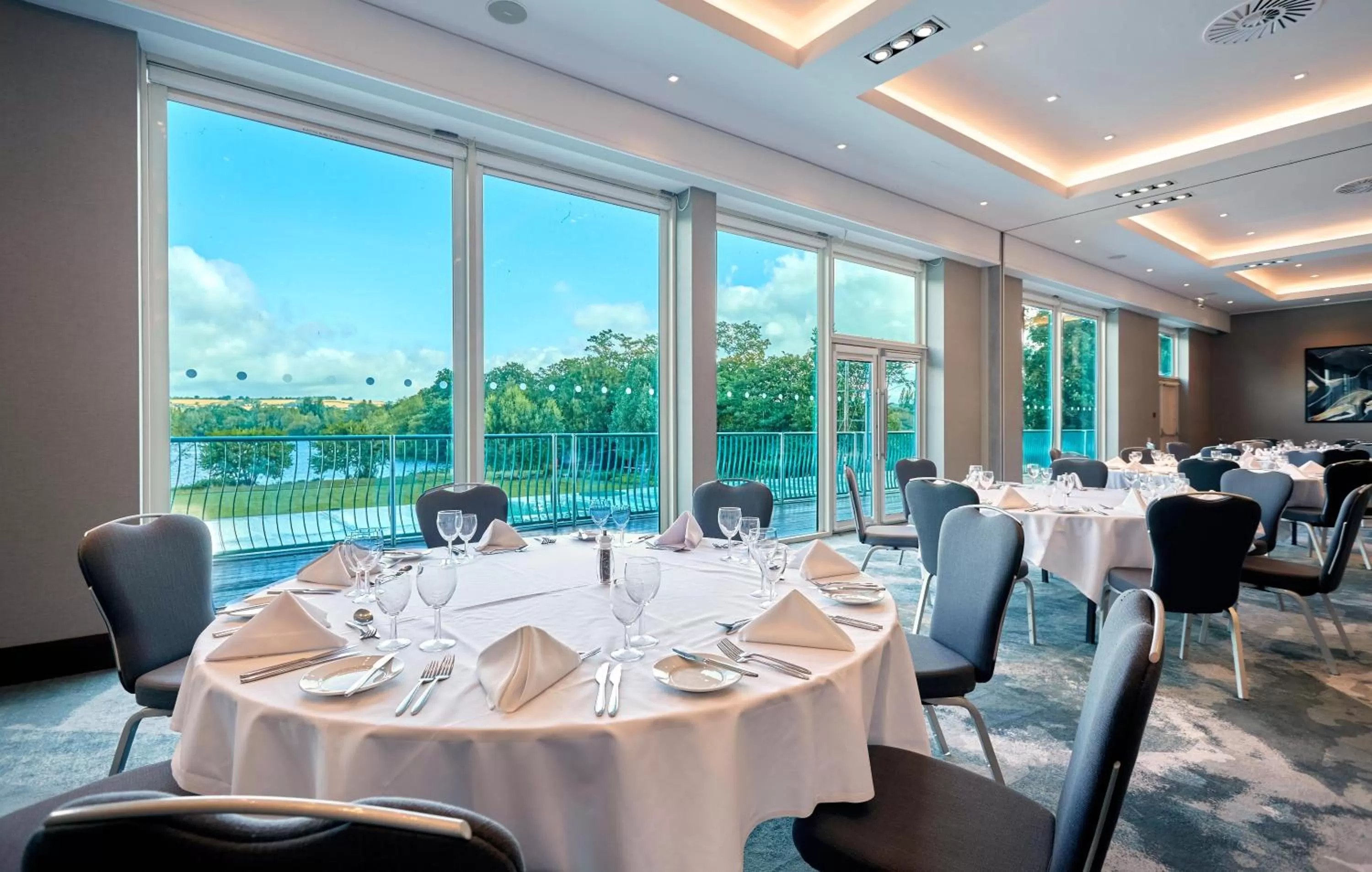 Restaurant/places to eat in Crowne Plaza Marlow by IHG