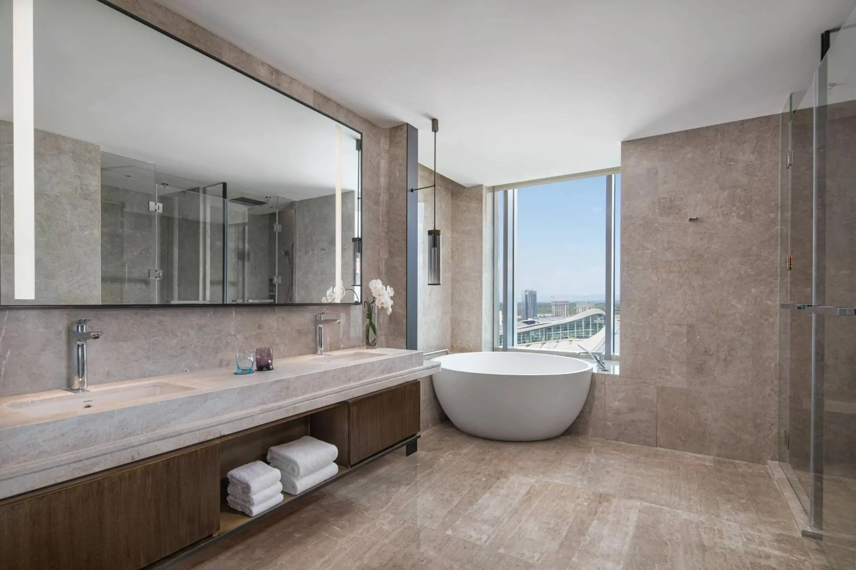 Bathroom in Courtyard by Marriott Chengdu South