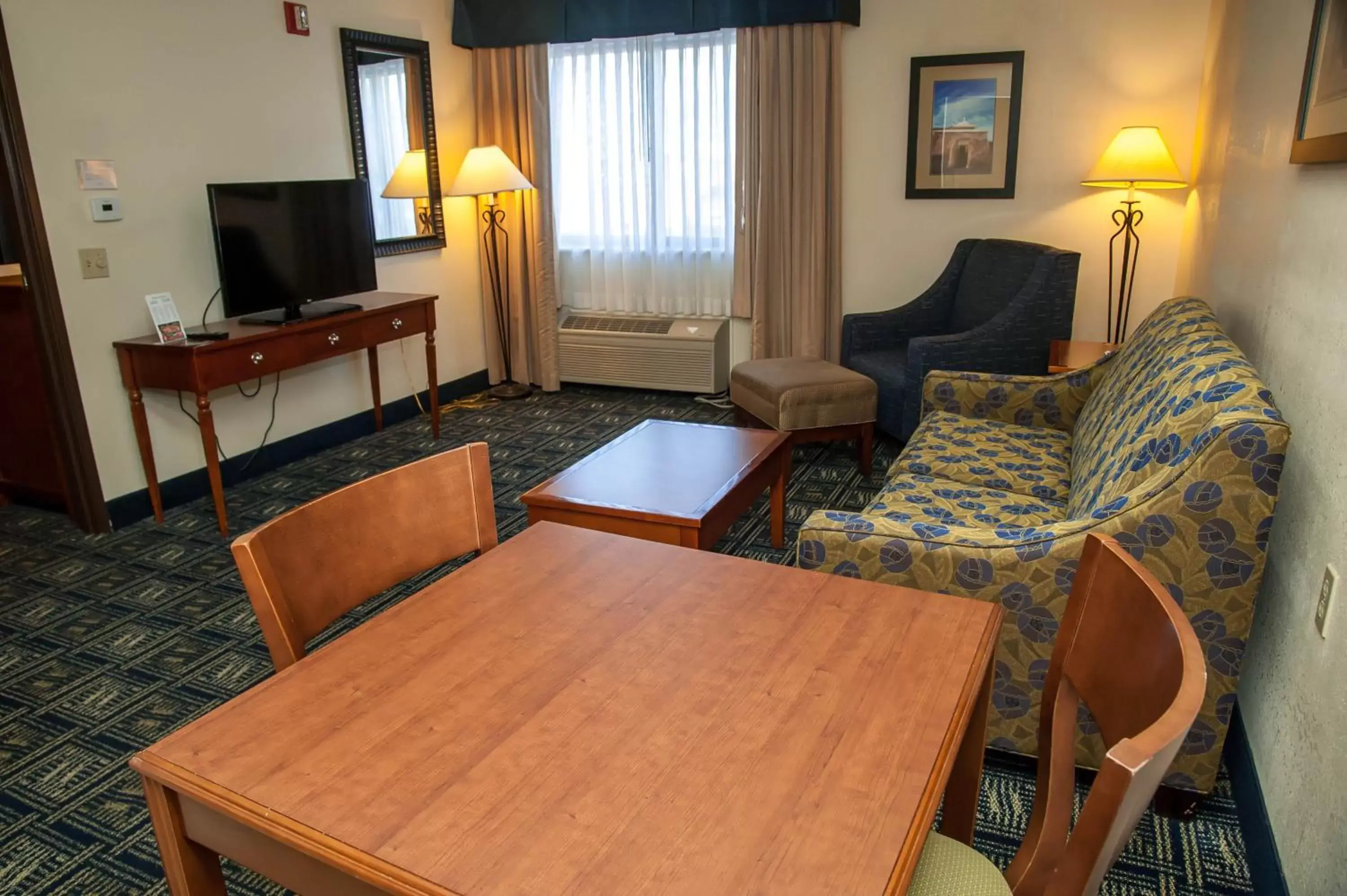 Seating Area in Holiday Inn Express Tucson-Airport, an IHG Hotel
