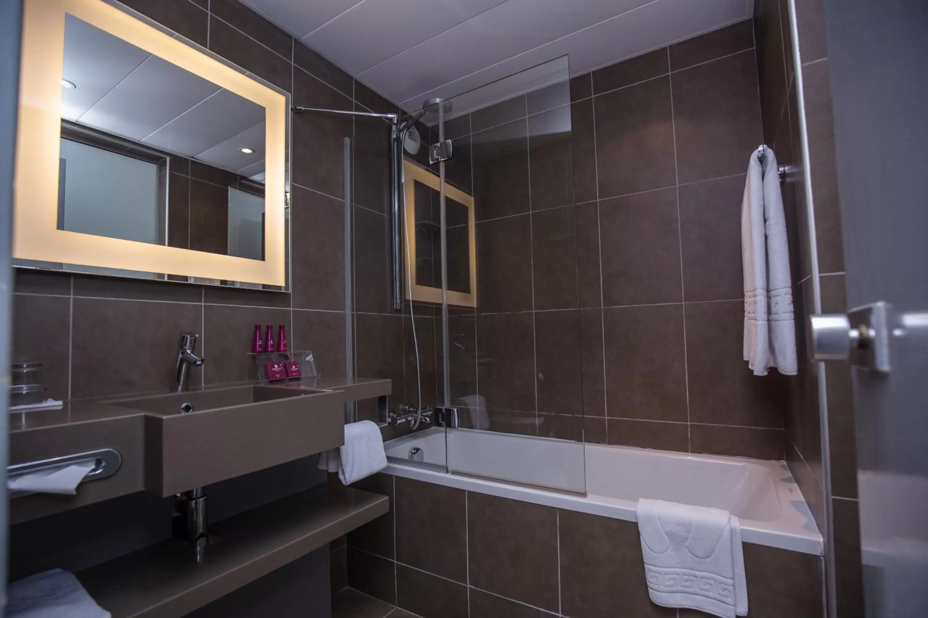 Shower, Bathroom in Accra City Hotel